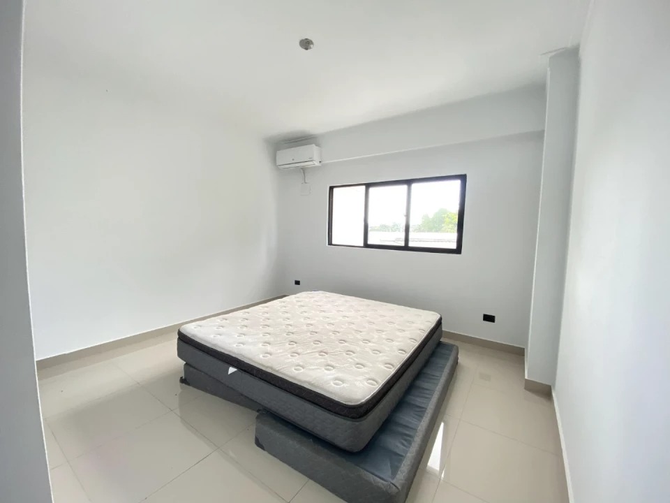 apartamentos - Vendo moderno Pent-House en Los Restauradores 6