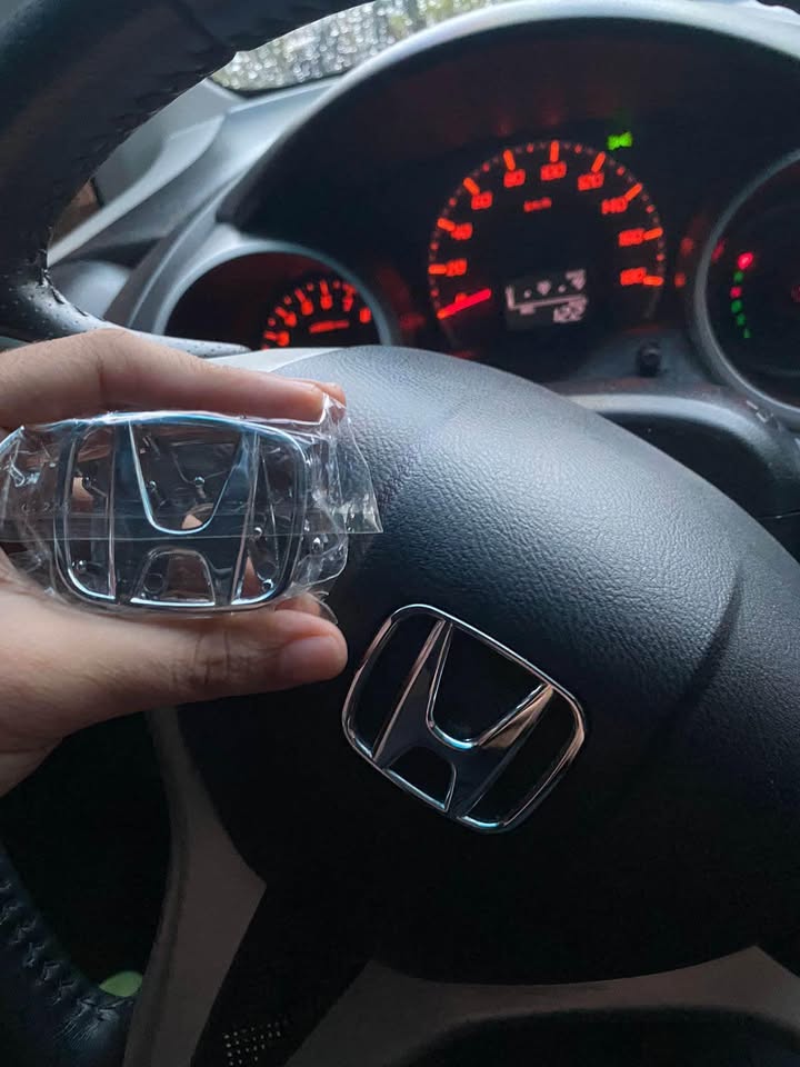 accesorios para vehiculos - Insignia del guía o del volante  1