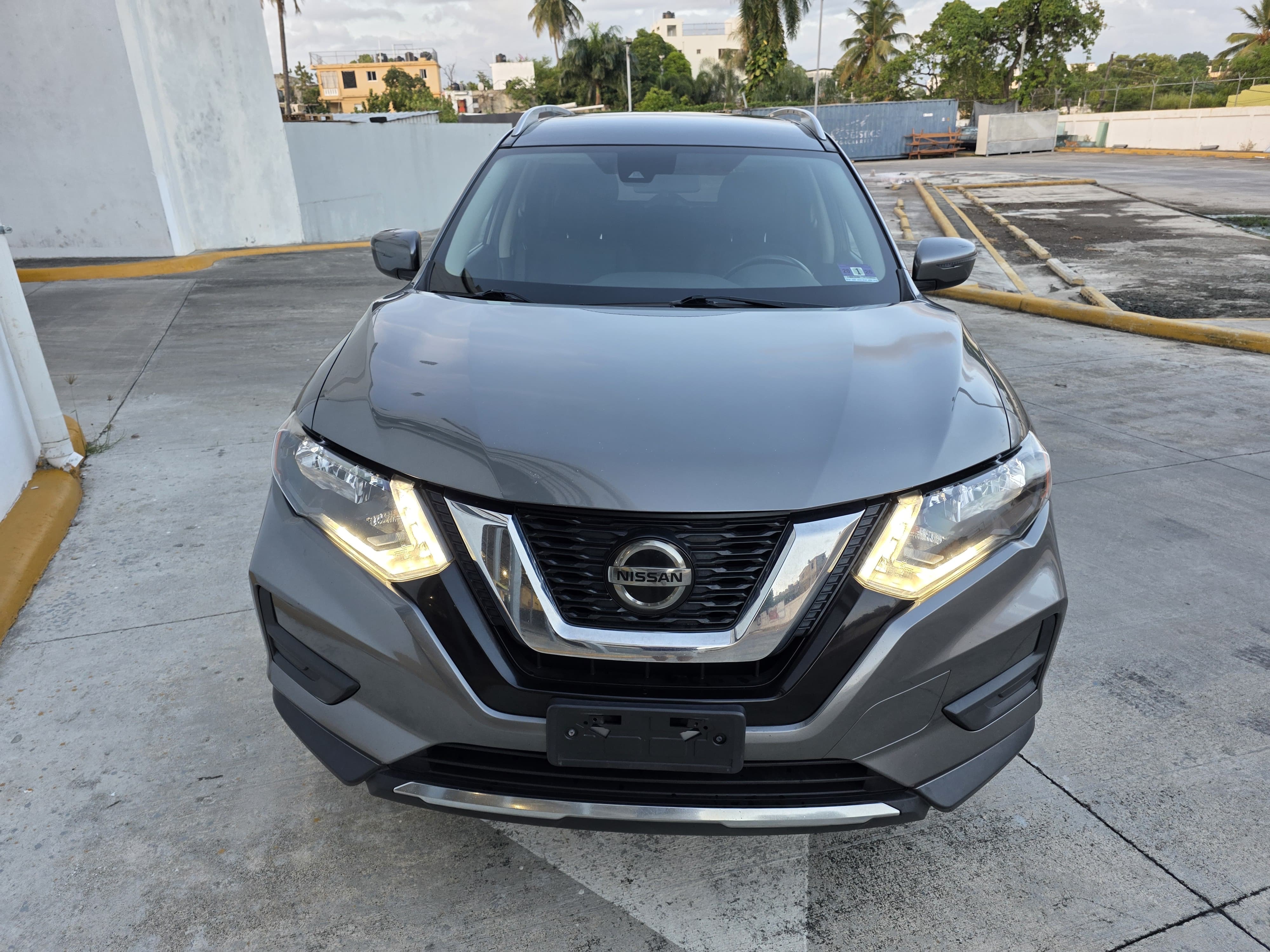jeepetas y camionetas - Nissan rogue 2019  5