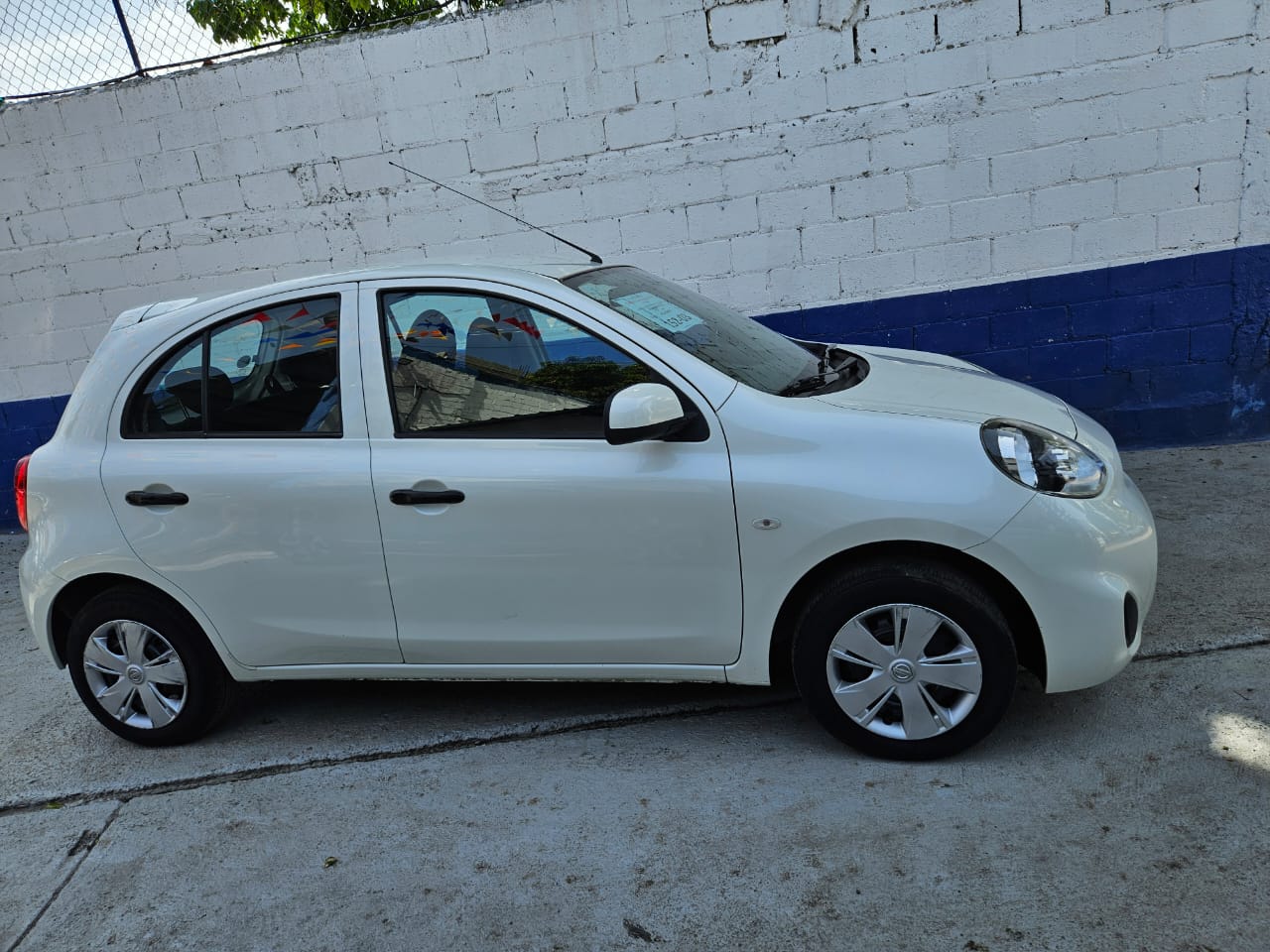 carros - NISSAN MARCH  3
