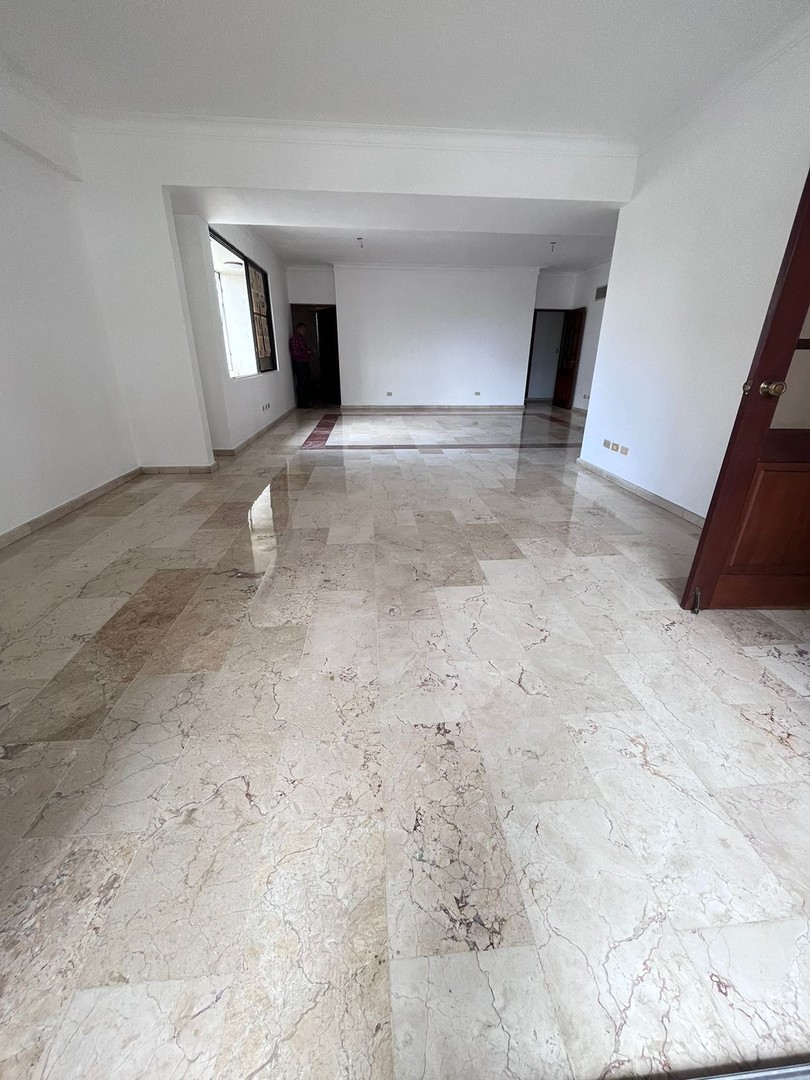 apartamentos - En Venta Amplio Apartamento,250mtz y 3 Habitaciones ,zona de Naco  6