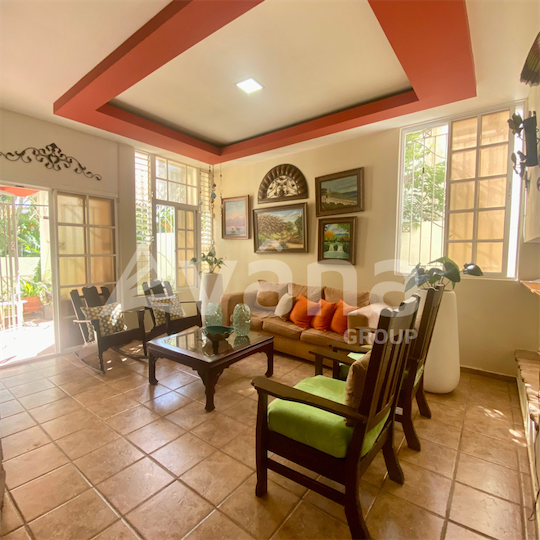 casas - Espaciosa casa de venta en Las Dianas  2