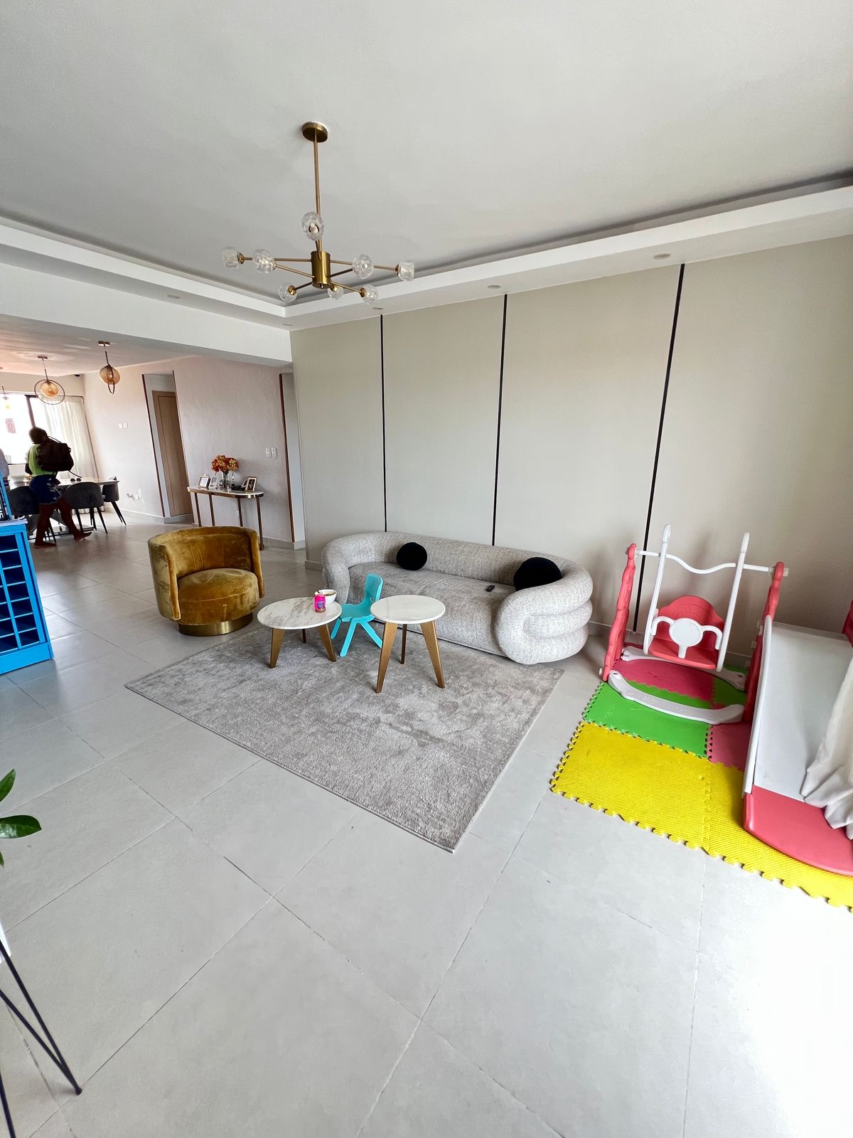 apartamentos - Vendo piso 4 independencia klm 9 tres habitaciones 4