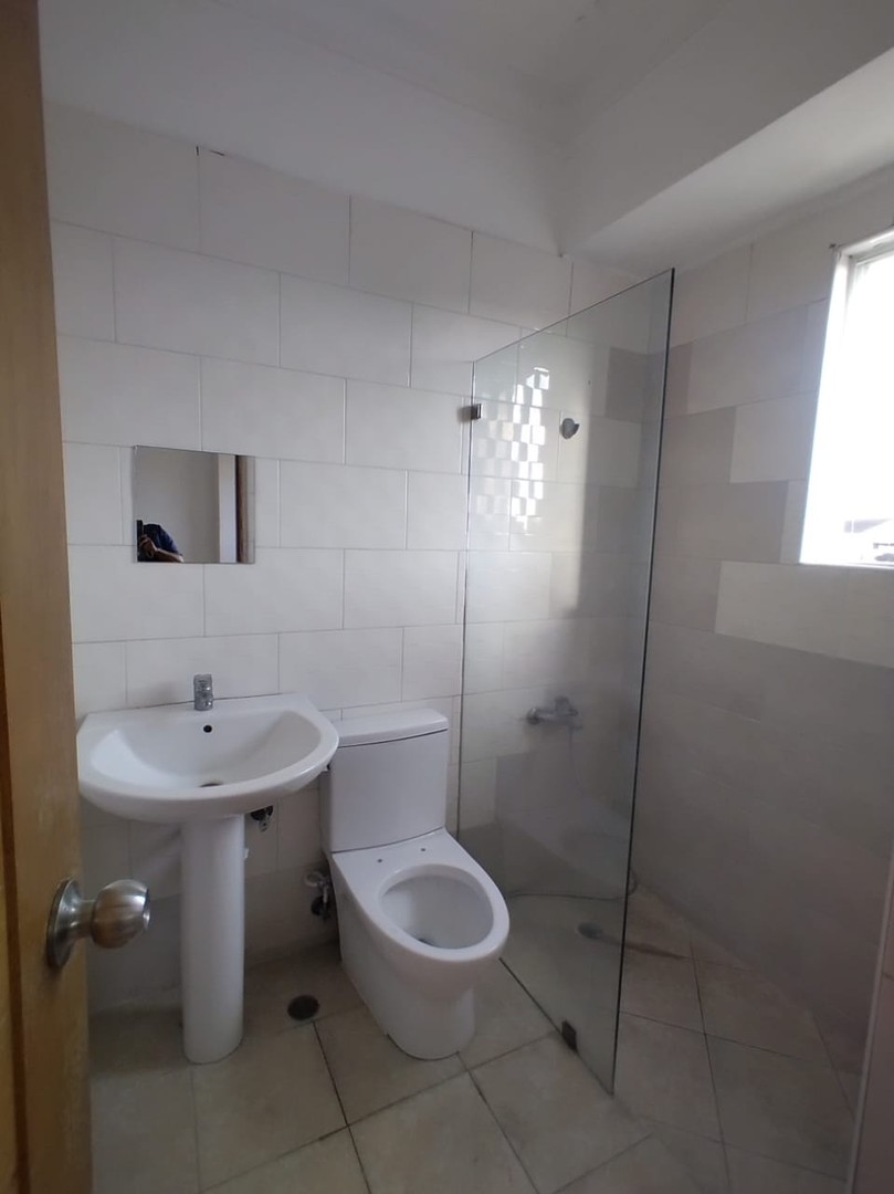 apartamentos - VENDO EN LOS RESTAURADORES:
PRECIO RD$. 9.2 Millones
3 Habitaciones 
2 parqueos 4