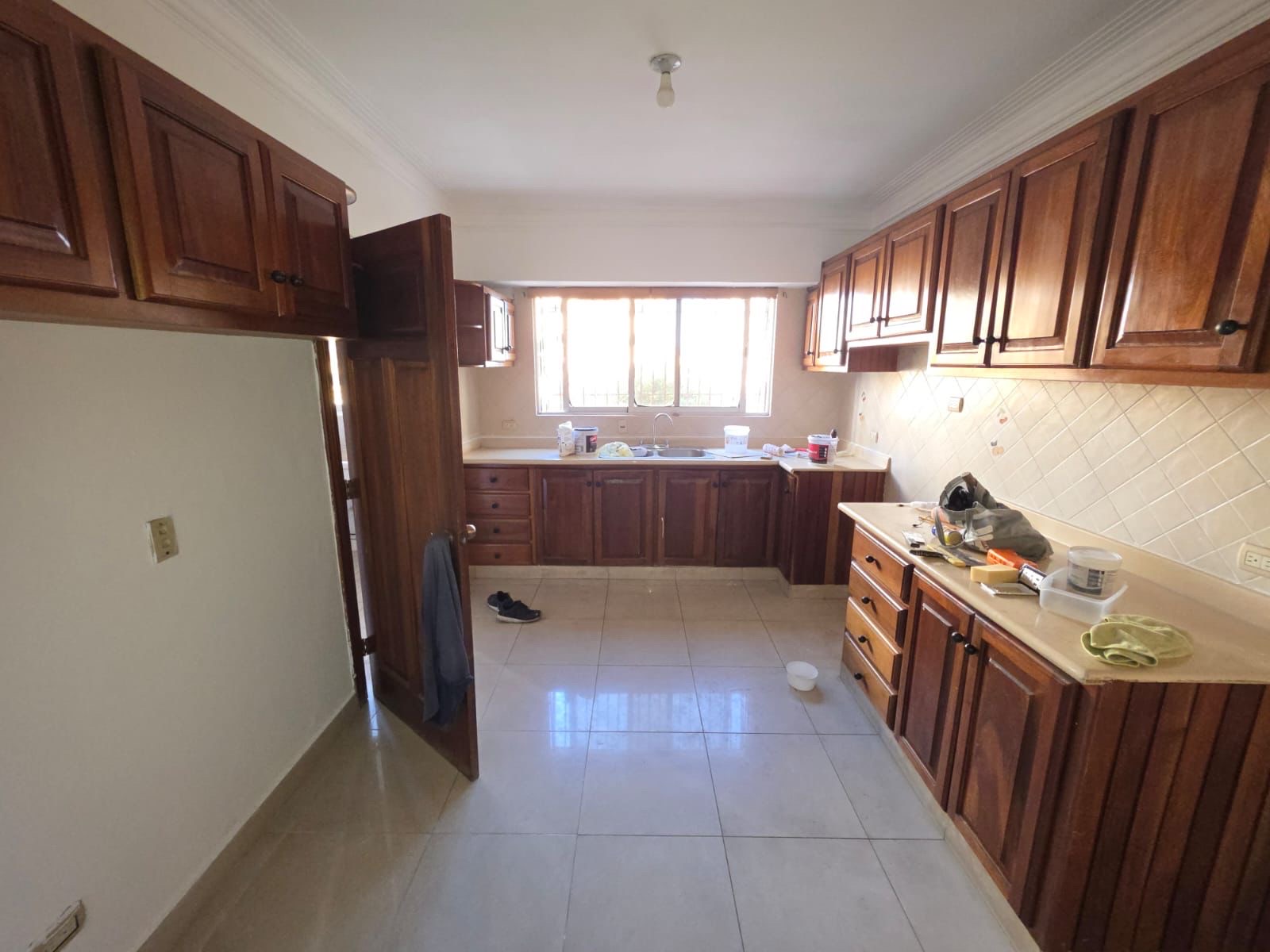 apartamentos -  Se alquila apartamento en Bella Vista, IV nivel !  2