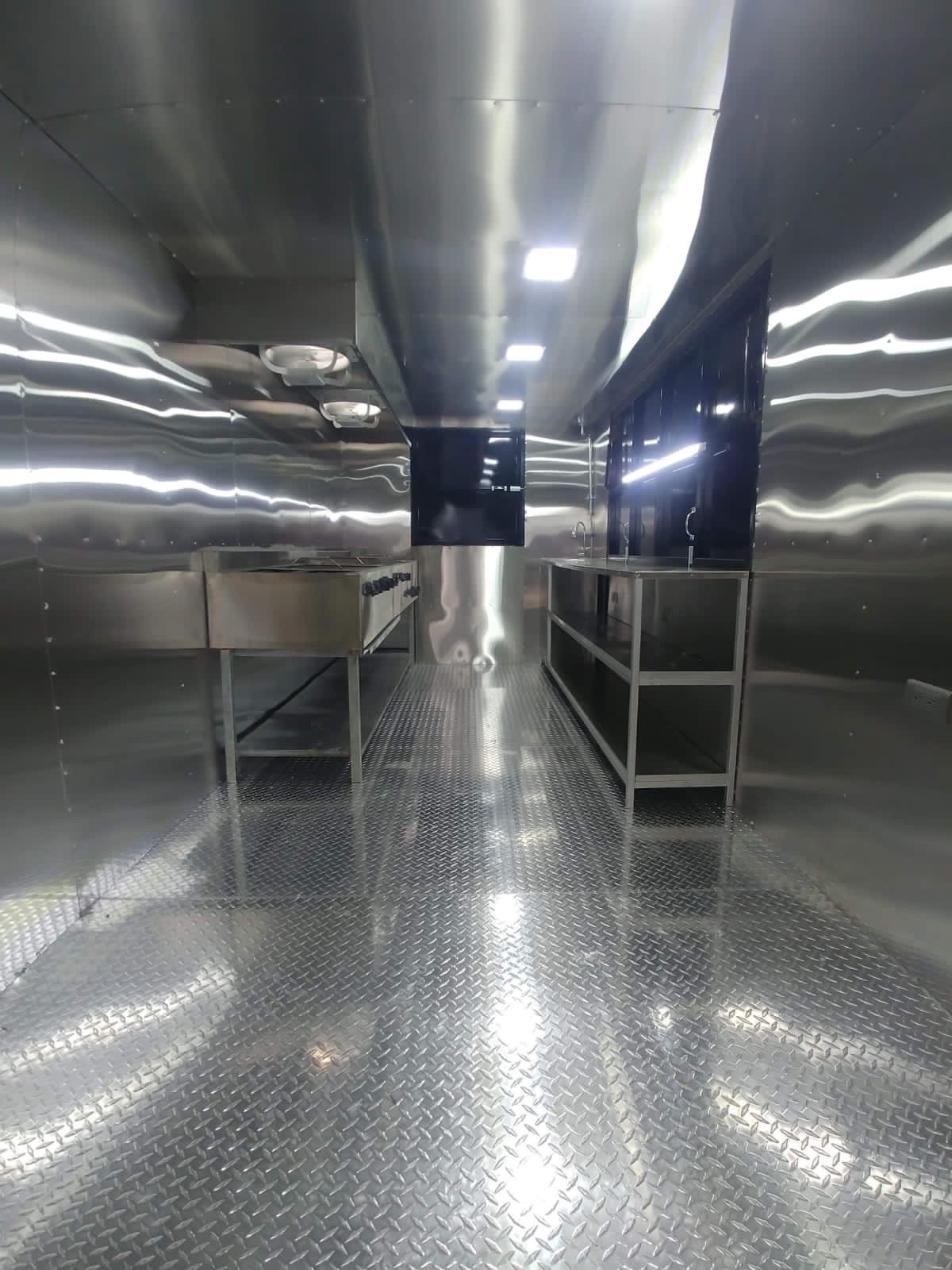 servicios profesionales - Preparación de estructura Food Truck.
¡Damos forma a tu idea sobre ruedas! 9
