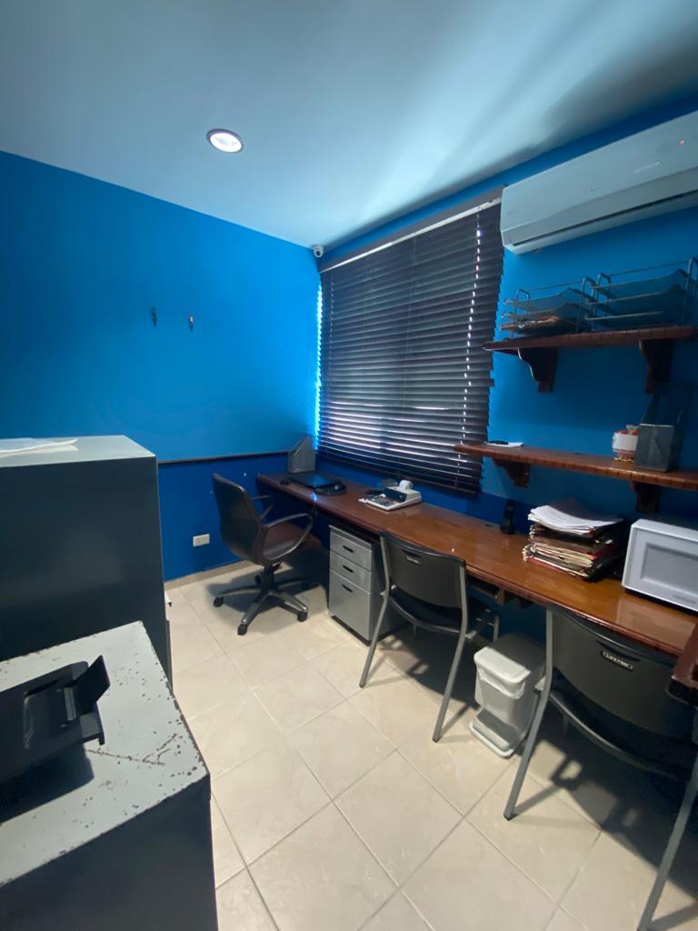 oficinas y locales comerciales - ALQUILER DE AMPLIA OFICINA EN GAZCUE (G-02) 5