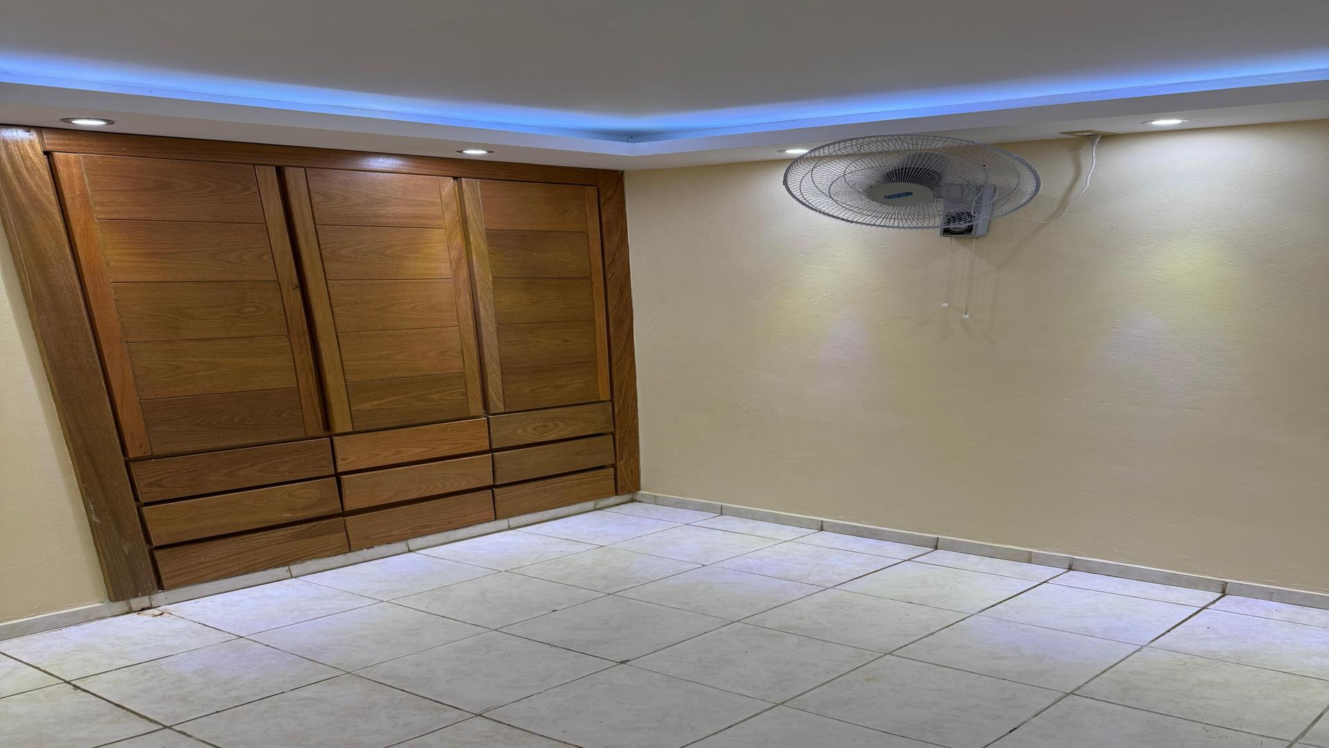 apartamentos - Casa en Venta en Villa Liberación con Local Incluido 3