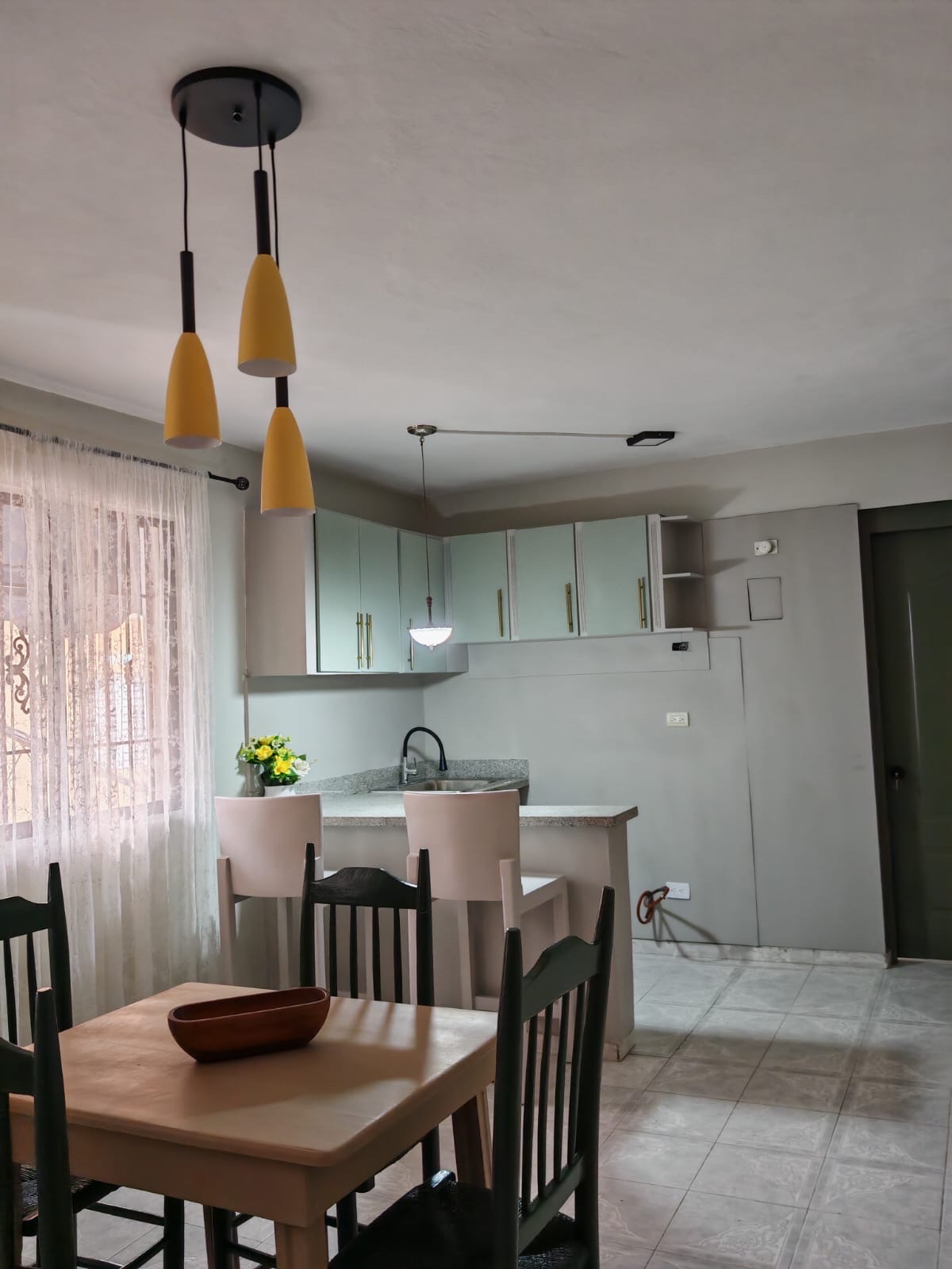 apartamentos - Apartamento sin amueblar av independencia  2