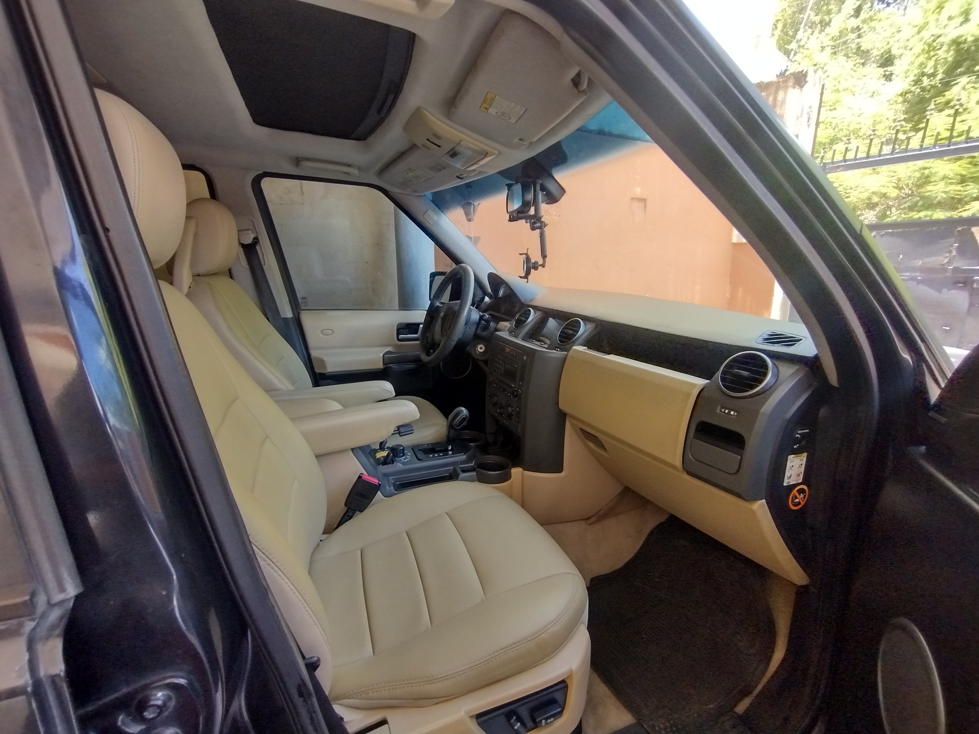 jeepetas y camionetas - Land Rover Discovery 3 En Muy Buenas Condiciones  6