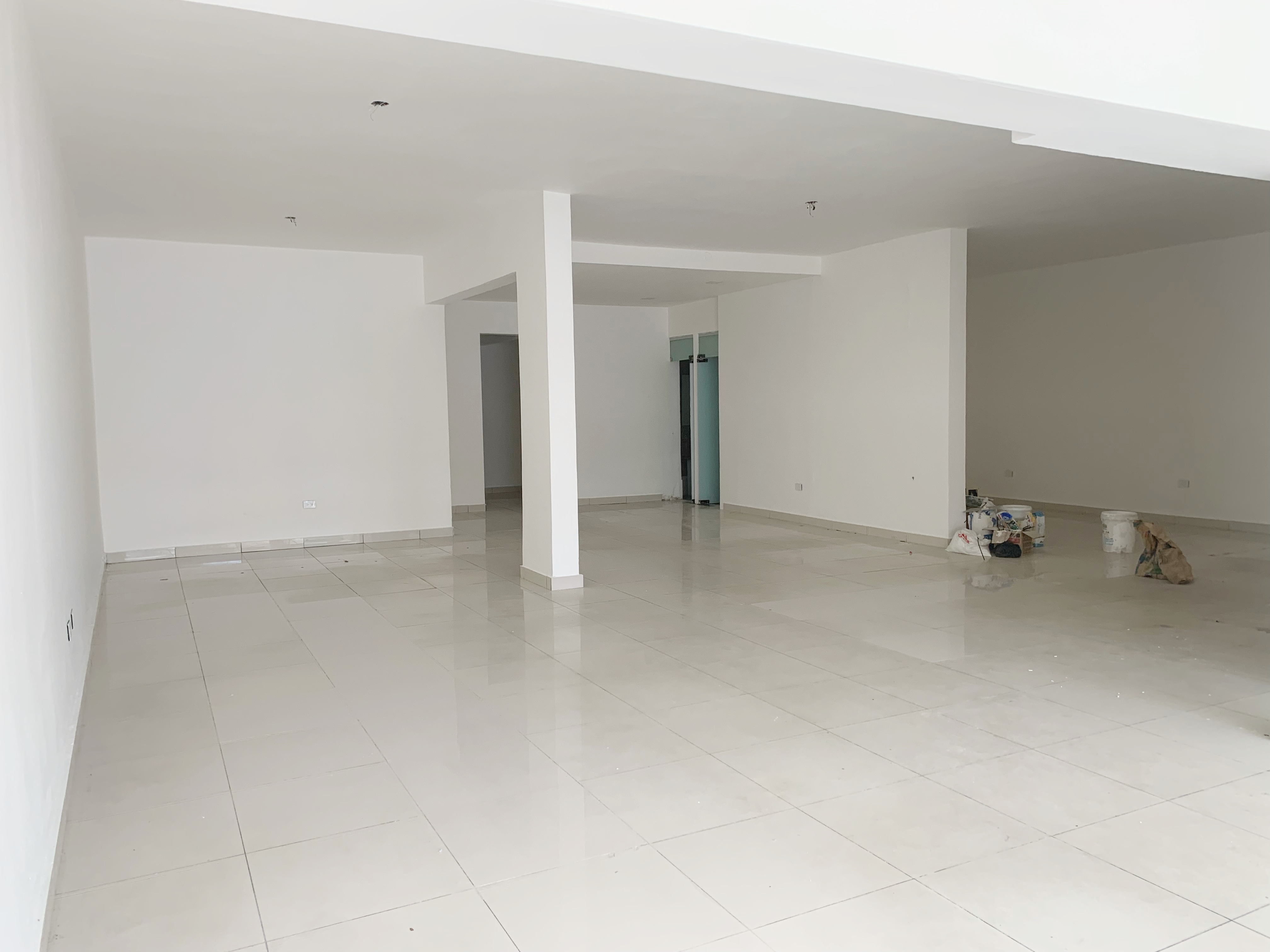 oficinas y locales comerciales - Local bella vista  2