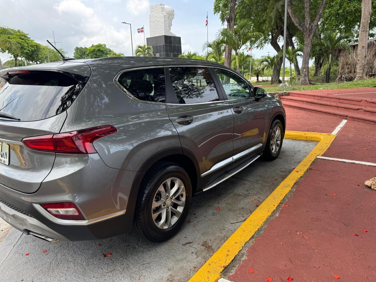 jeepetas y camionetas - Hyundai Santa Fe SE 2019, impecable 3