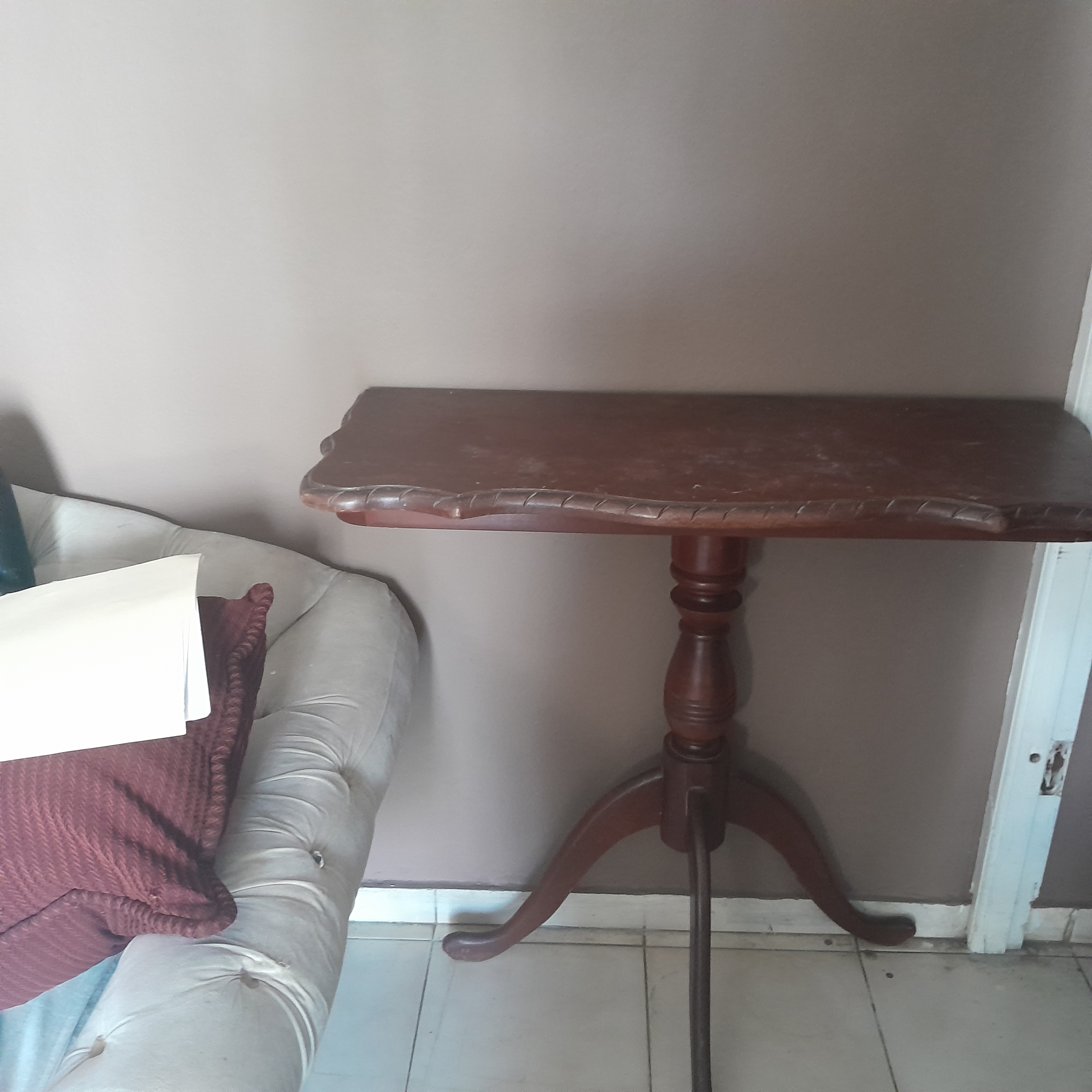 muebles y colchones - Repisa en caoba 1