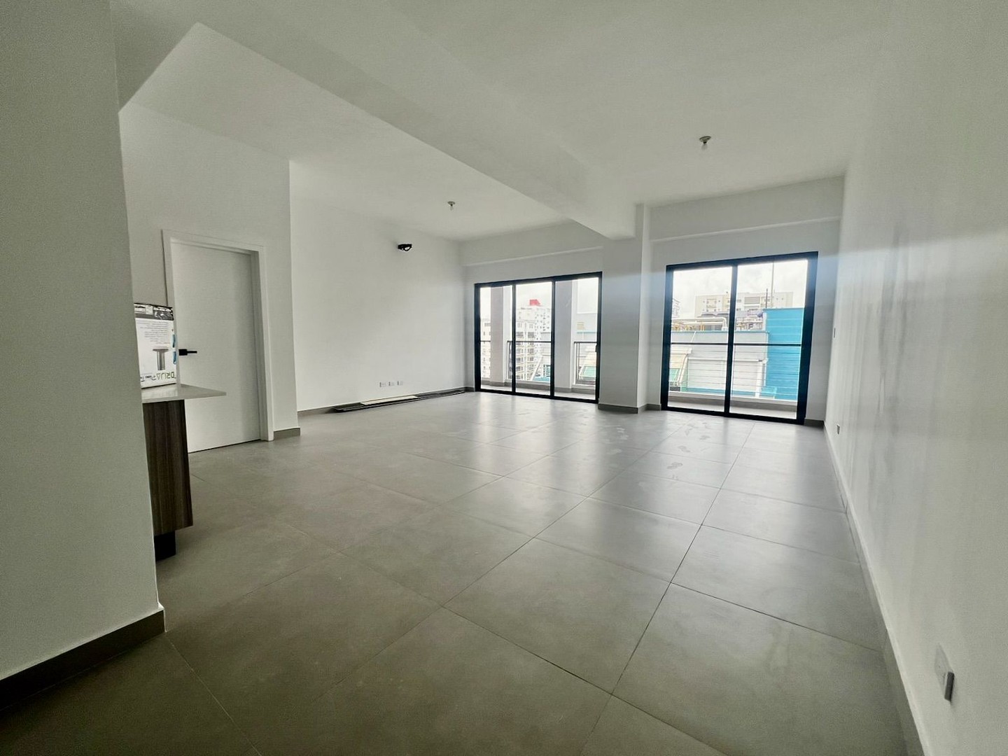 apartamentos - Naco linea blanca 3 habitaciones 2.5 banos 2 parqueos balcon 1