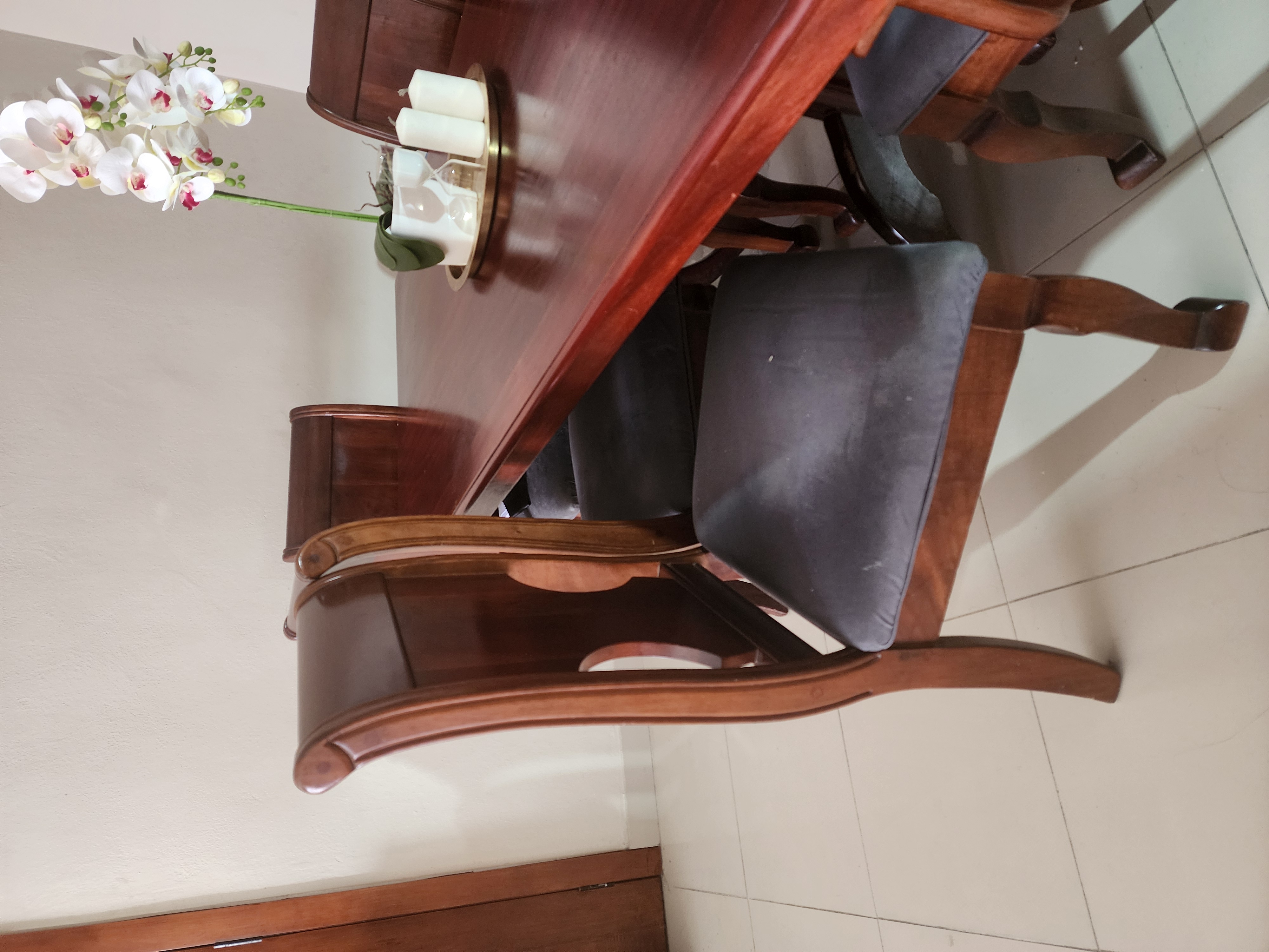 muebles y colchones - Vendo comedor en caoba  1