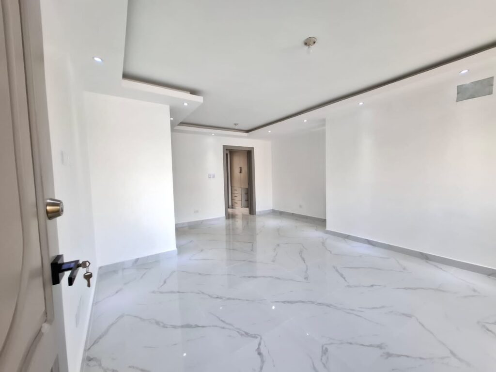 apartamentos - 2727- APTO. EN URB. REAL, STO. DGO. 