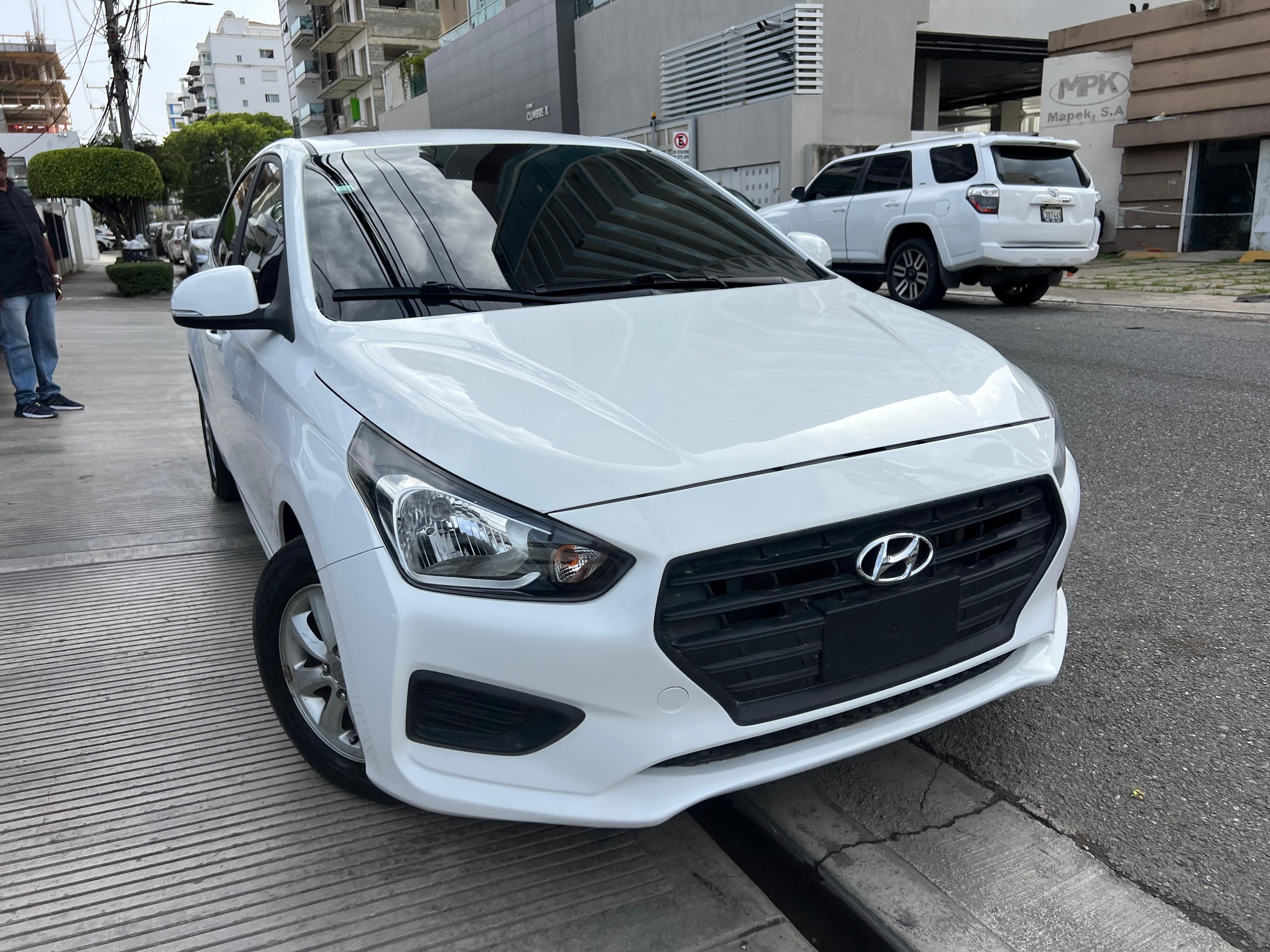 carros - HYUNDAI VERNA 2022 2