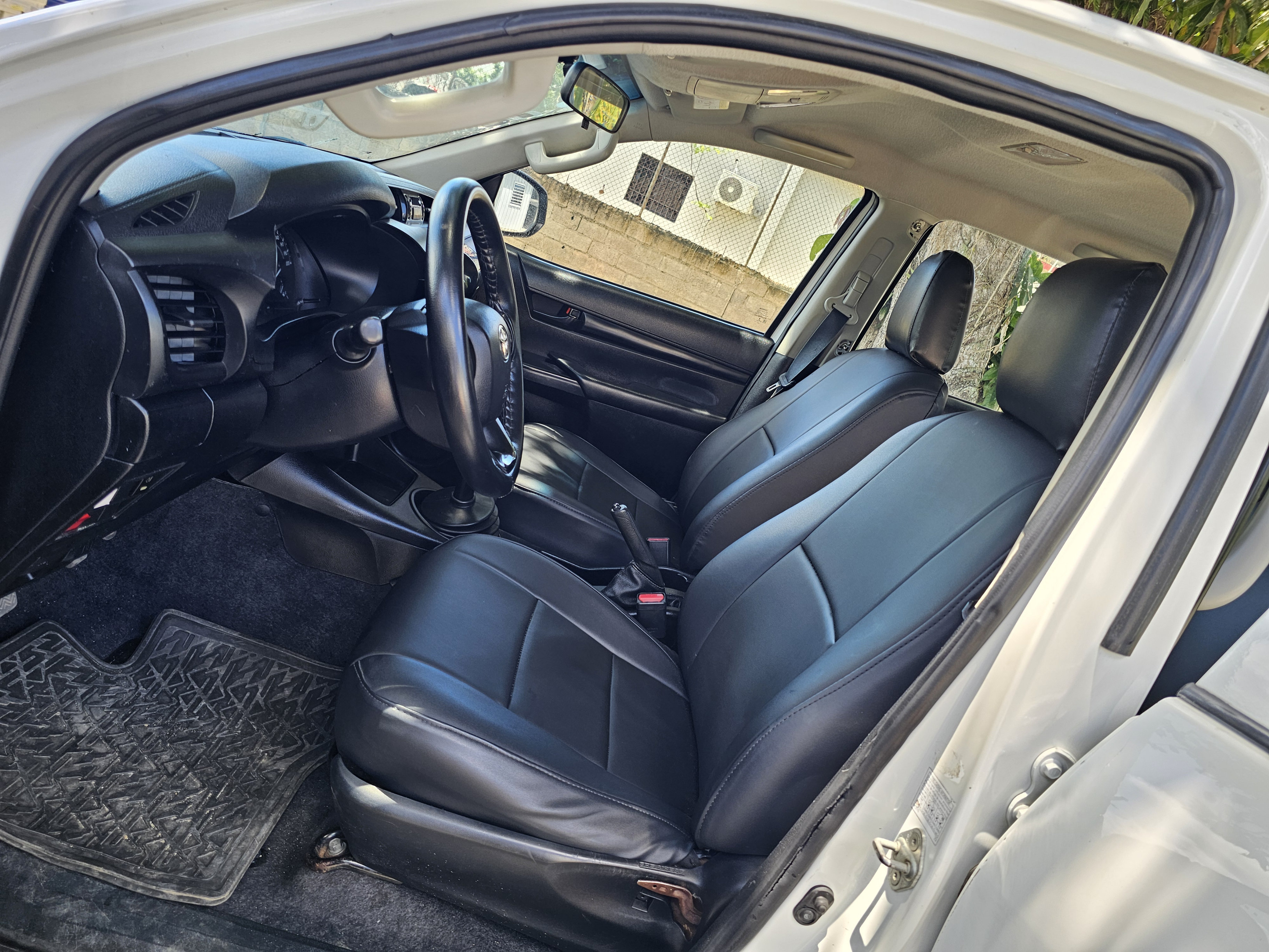 jeepetas y camionetas - Toyota hilux 2020 8