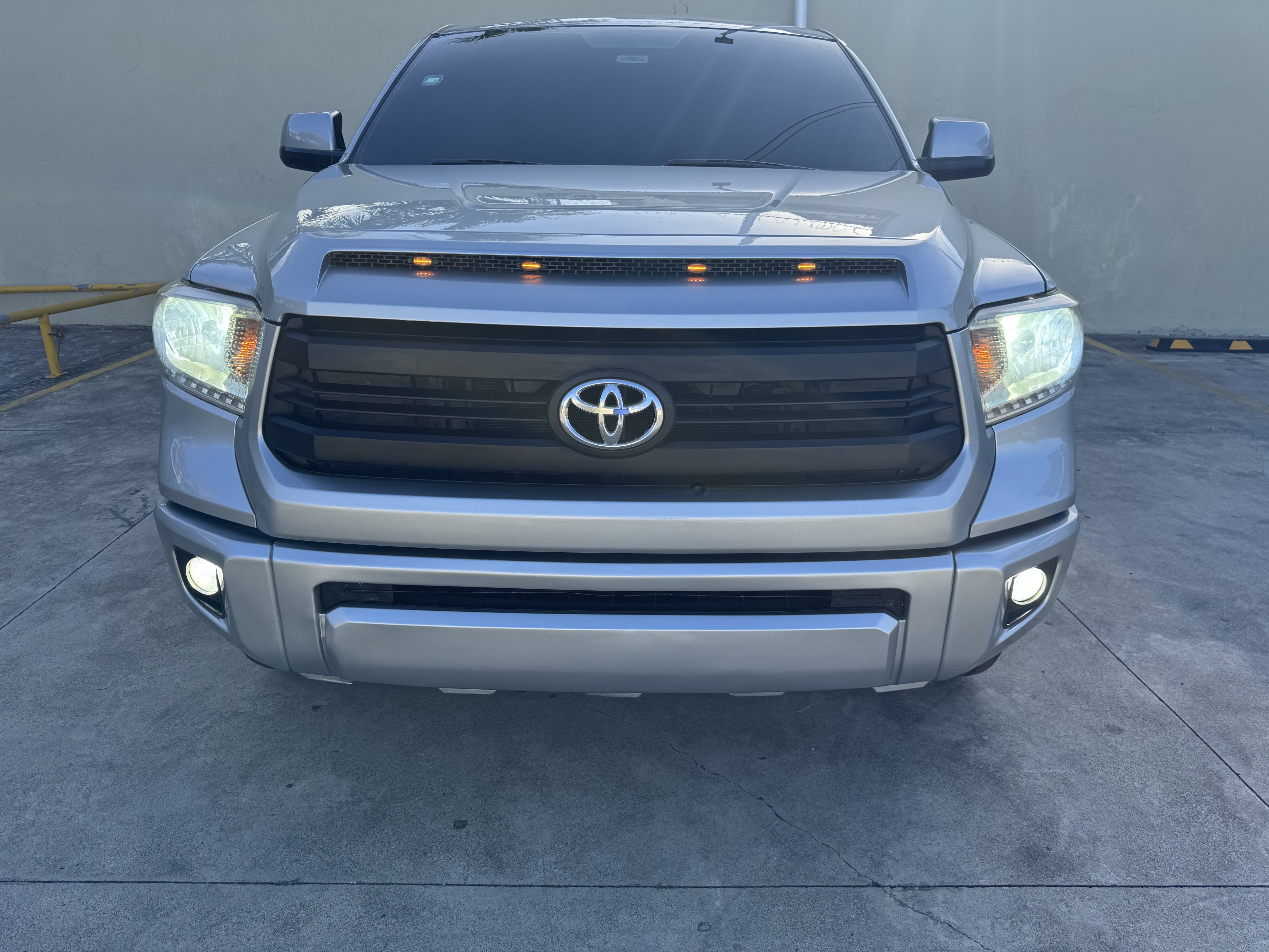 camiones y vehiculos pesados - Toyota tundra 2014  1