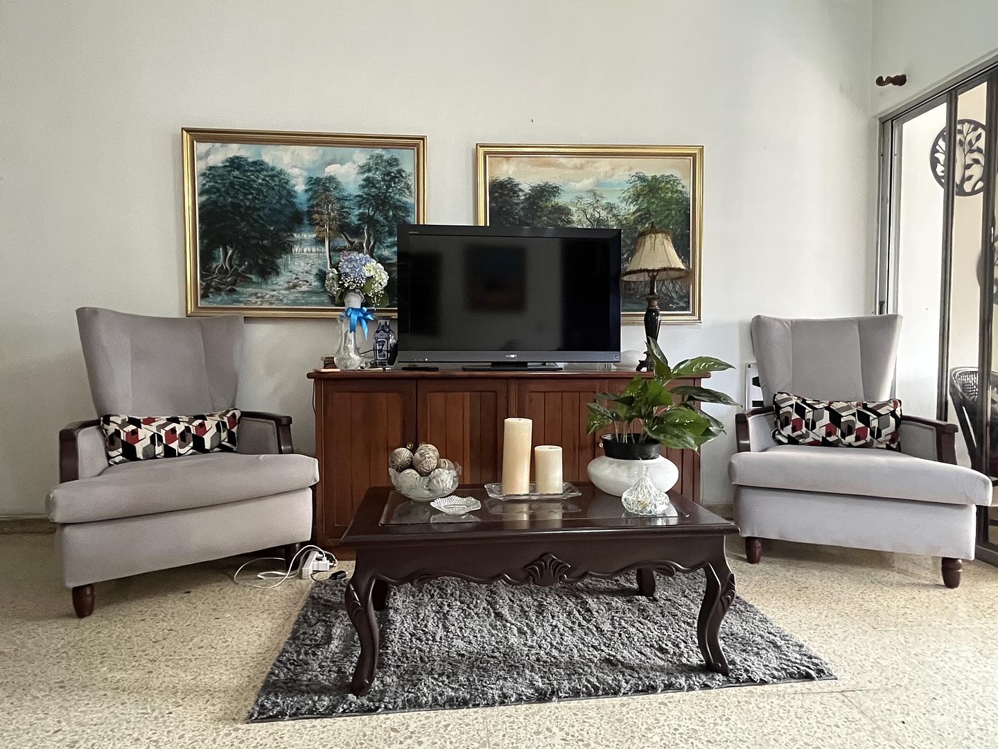 muebles y colchones - Juego de Muebles Caoba Centenaria  0
