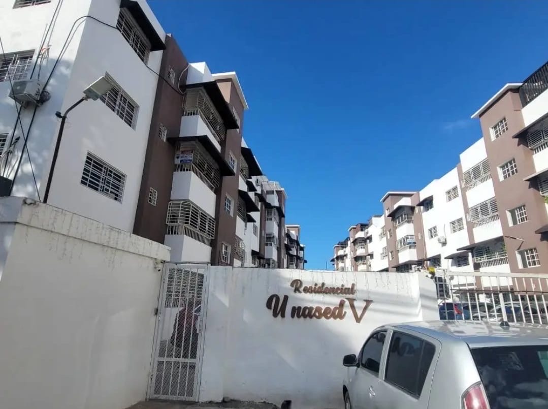 apartamentos - venta de apartamento en la autopista de san isidro con 96mts 3er nivel  1