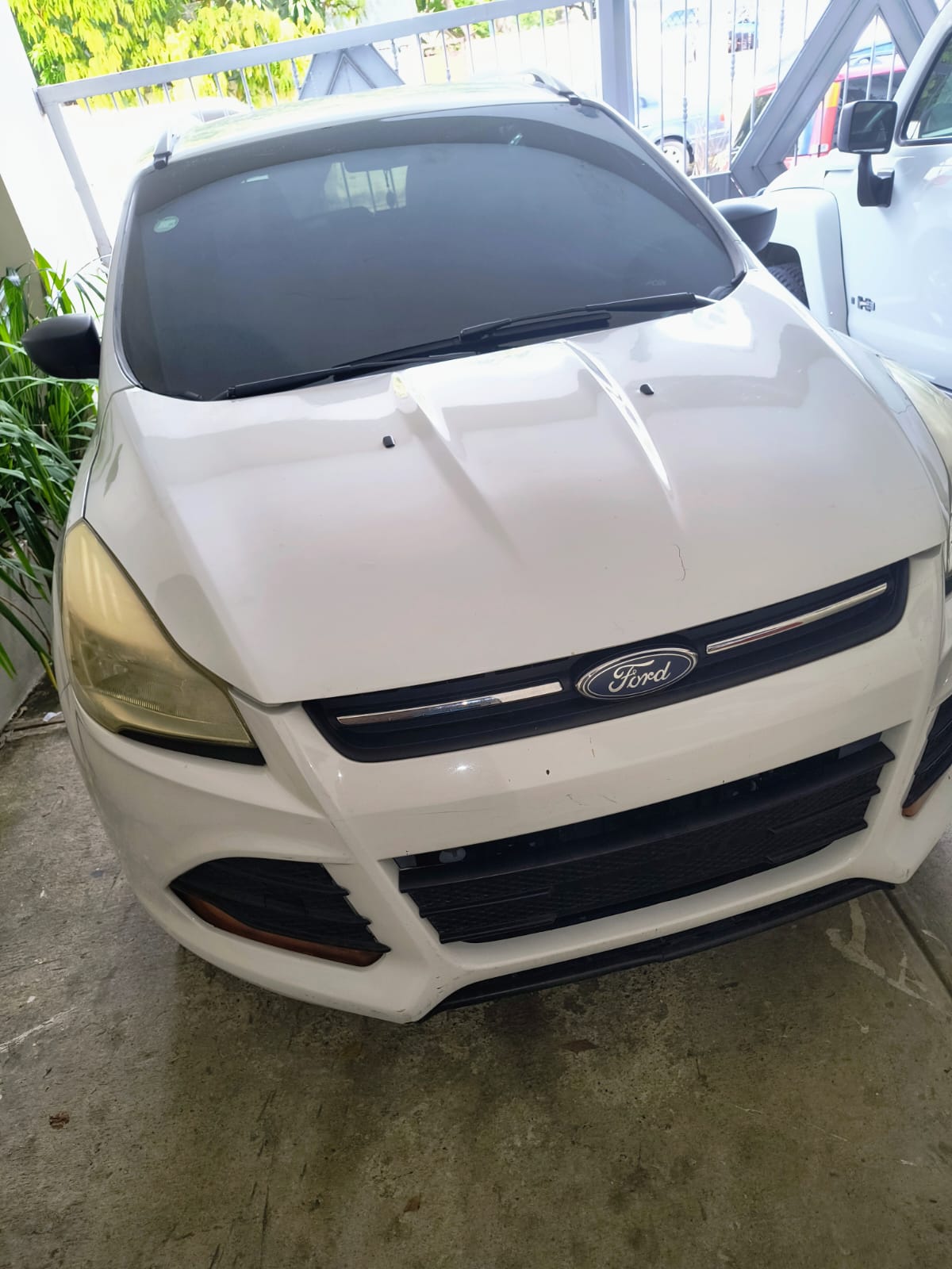 jeepetas y camionetas - Ford Escape 2016 en óptima condiciones 6