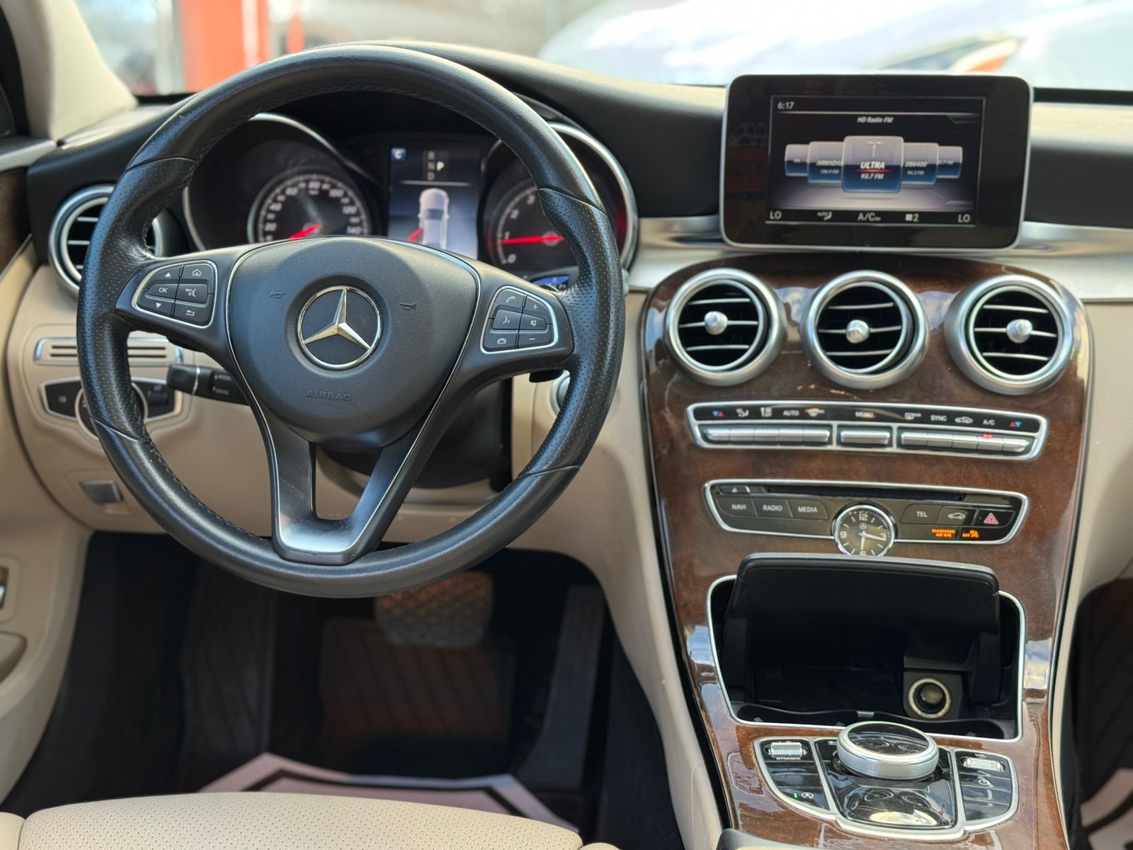 carros - Mercedes Benz C300 2018 8