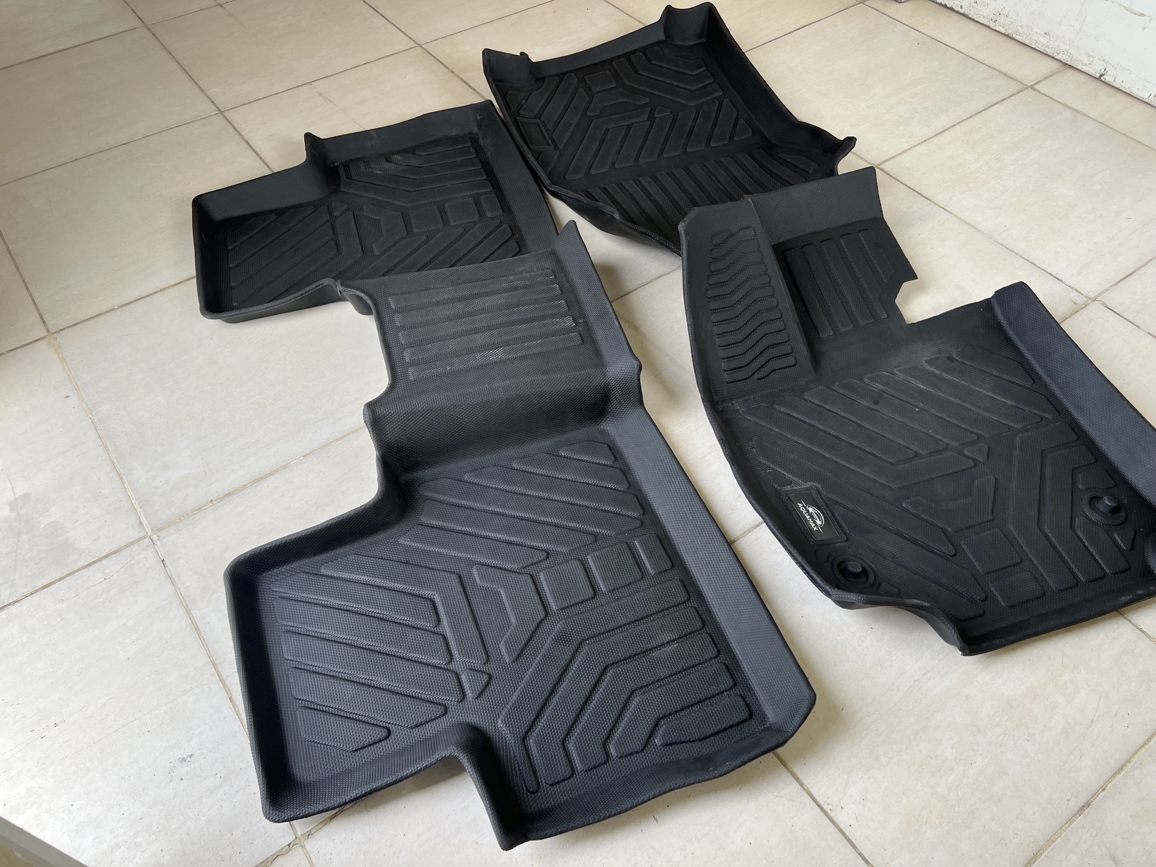 accesorios para vehiculos - alfombras tipo bandeja rav4 2020-2024 6