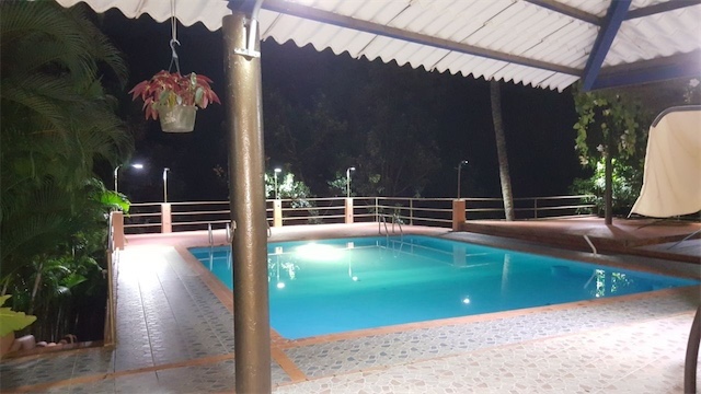 casas vacacionales y villas - Villa en San Cristobal: "Estancia El Retiro" 1
