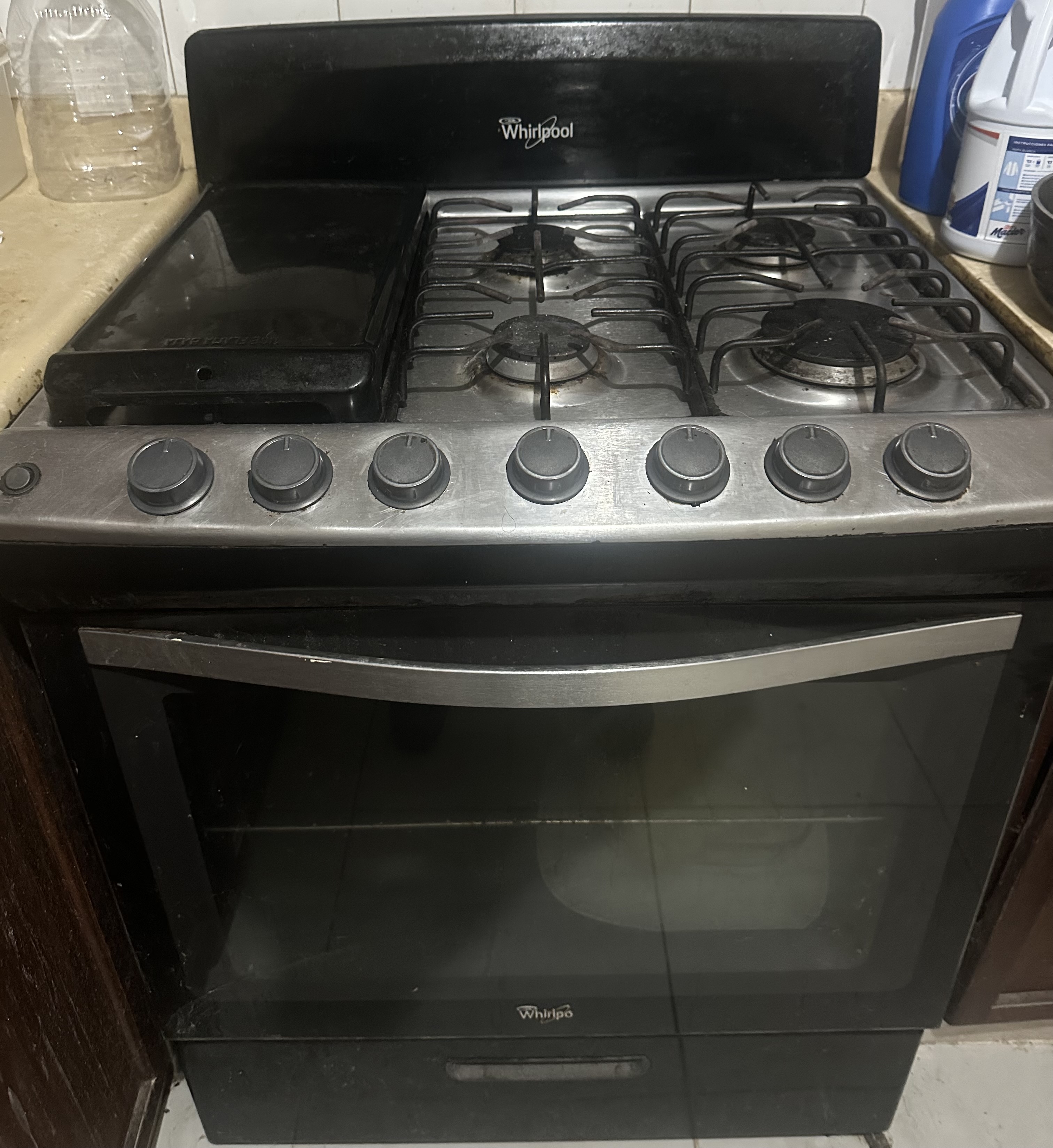 electrodomesticos - Estufa whirlpool de 6 Hornillas Usada 1