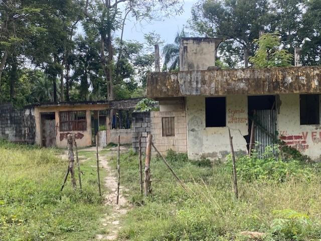 solares y terrenos - Local comercial  0
