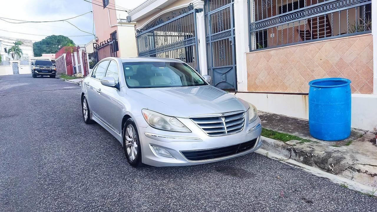 carros - Hyundai Genesis 2012 3