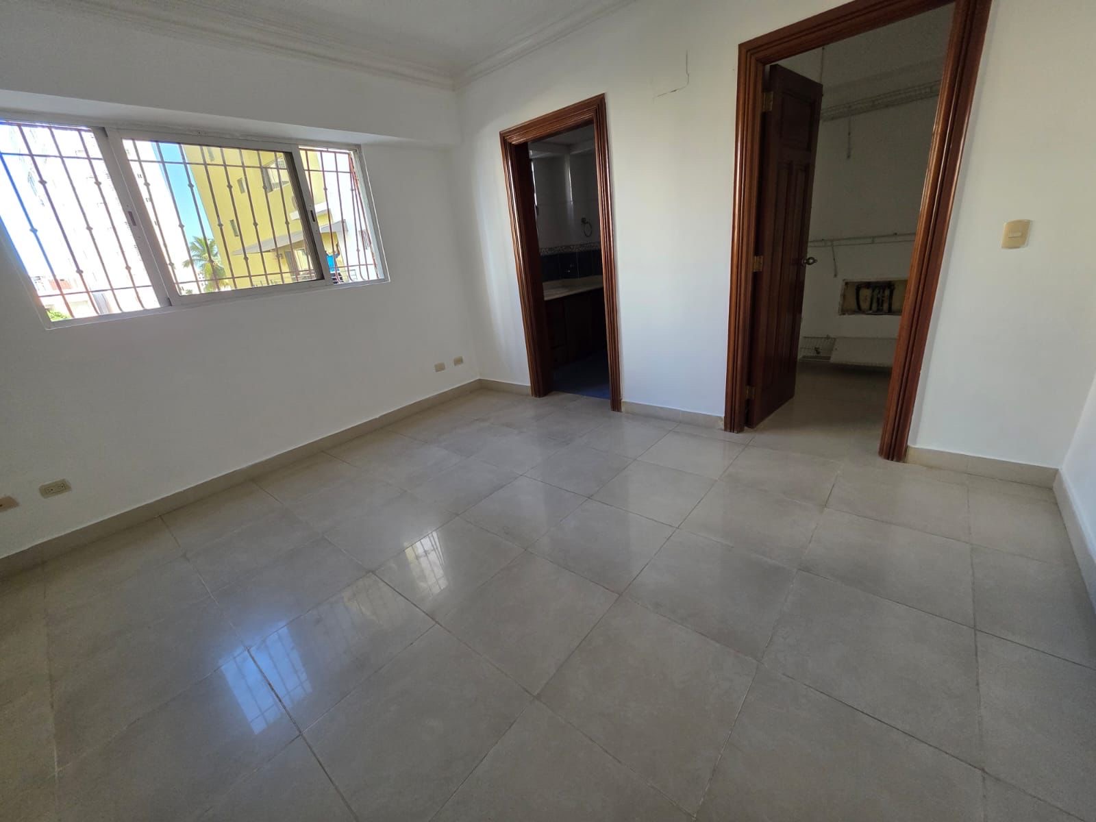 apartamentos -  Se alquila apartamento en Bella Vista, IV nivel !  4