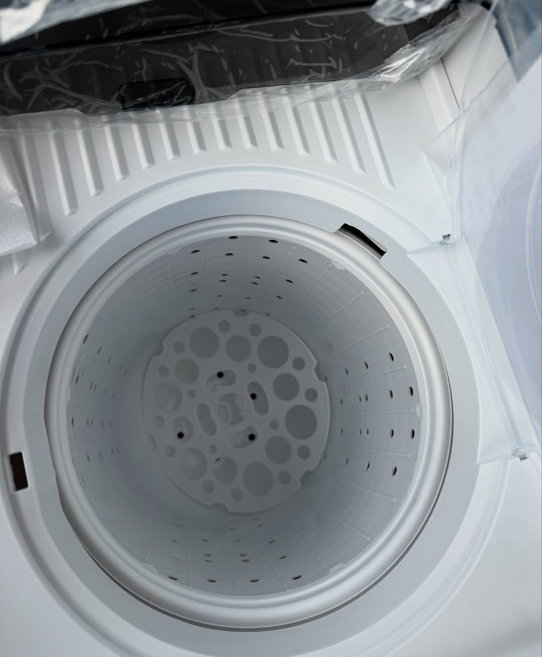 electrodomesticos - Lavadora Semi automática de Doble Tina Daiwa de 24 libras  4