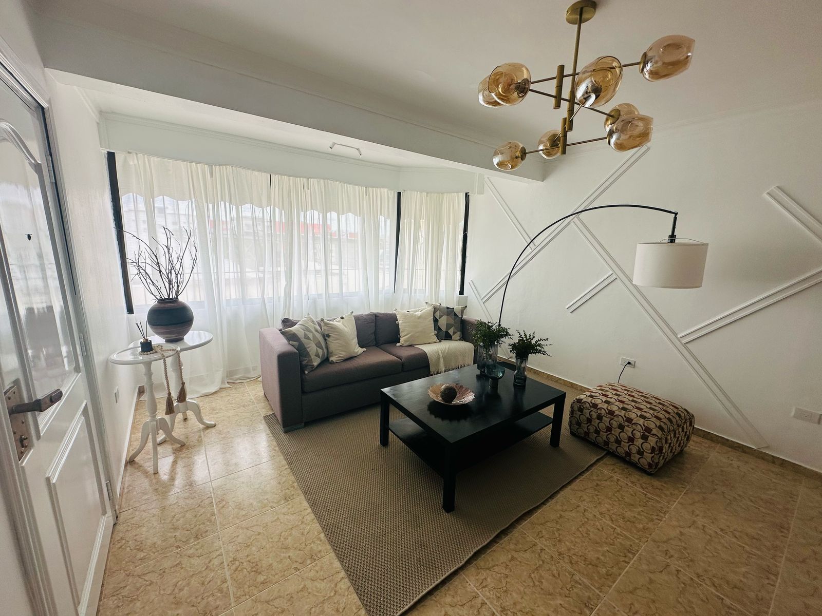 apartamentos - APARTAMENTO COMPLETAMENTE AMUEBLADO EN EL MILLON 2