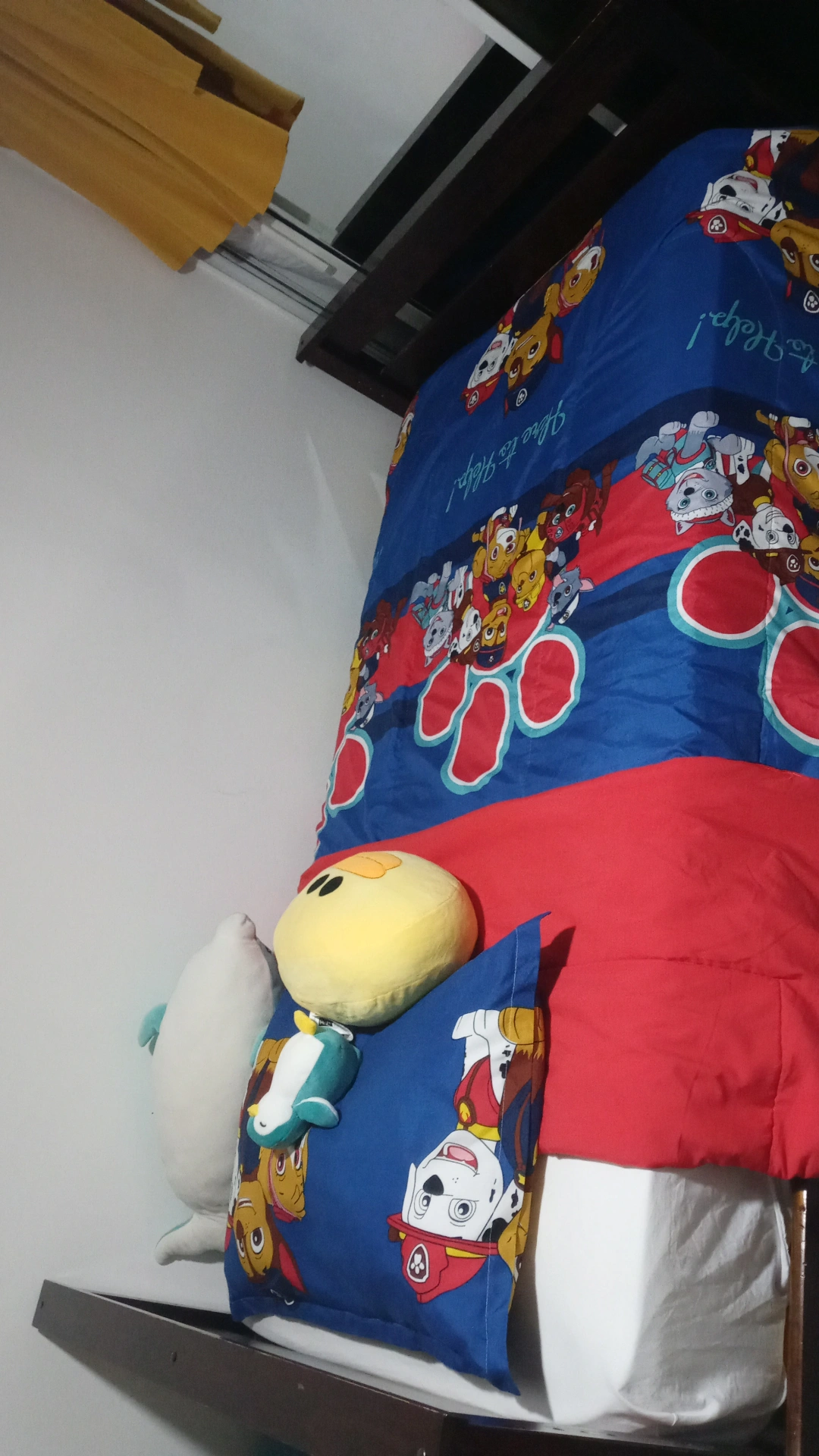 muebles y colchones - Vendo cama media plaza Exelente condiciones ideal para niños 3