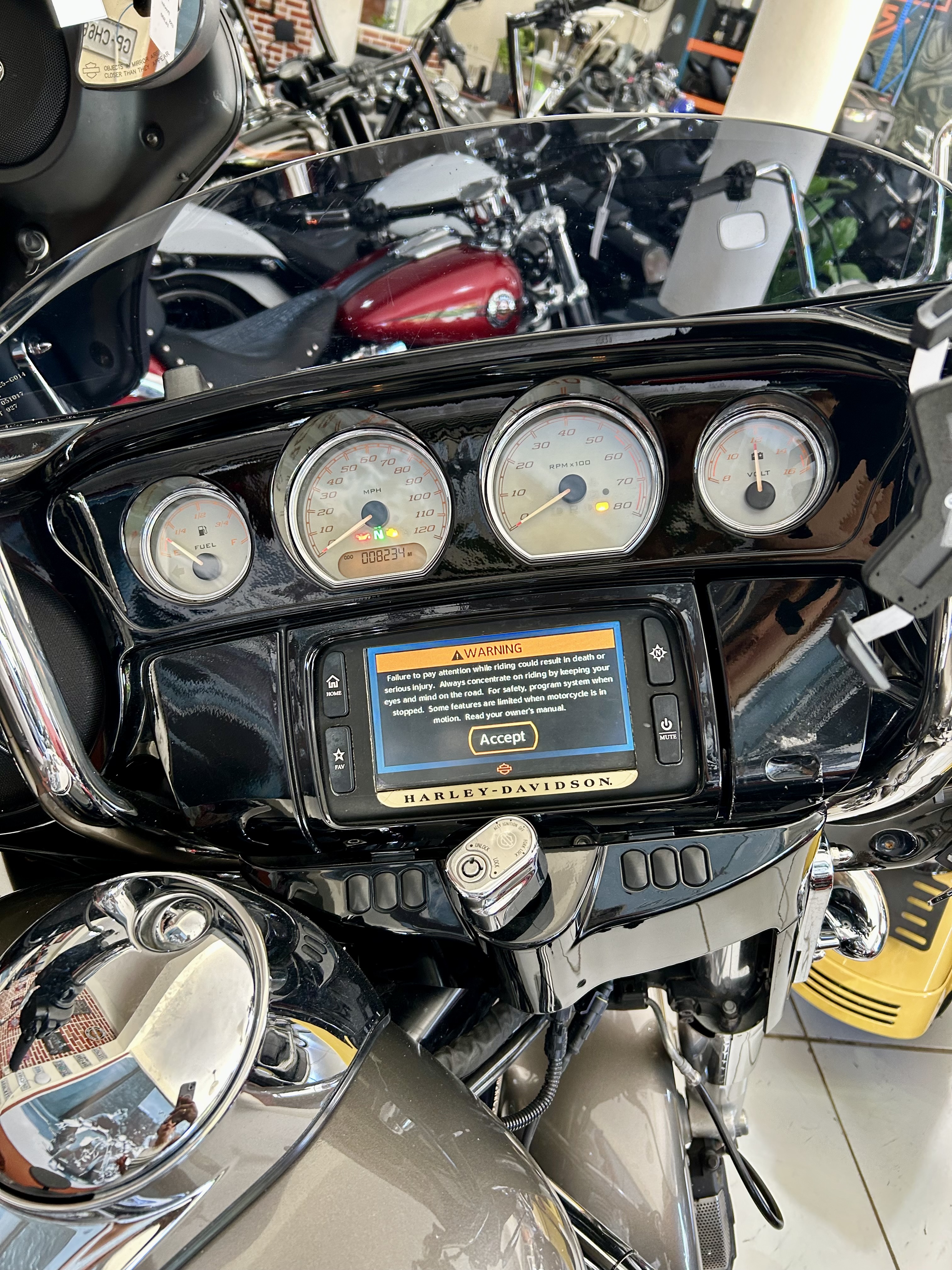 motores y pasolas - Harley Davidson Street Glide año 2017 4