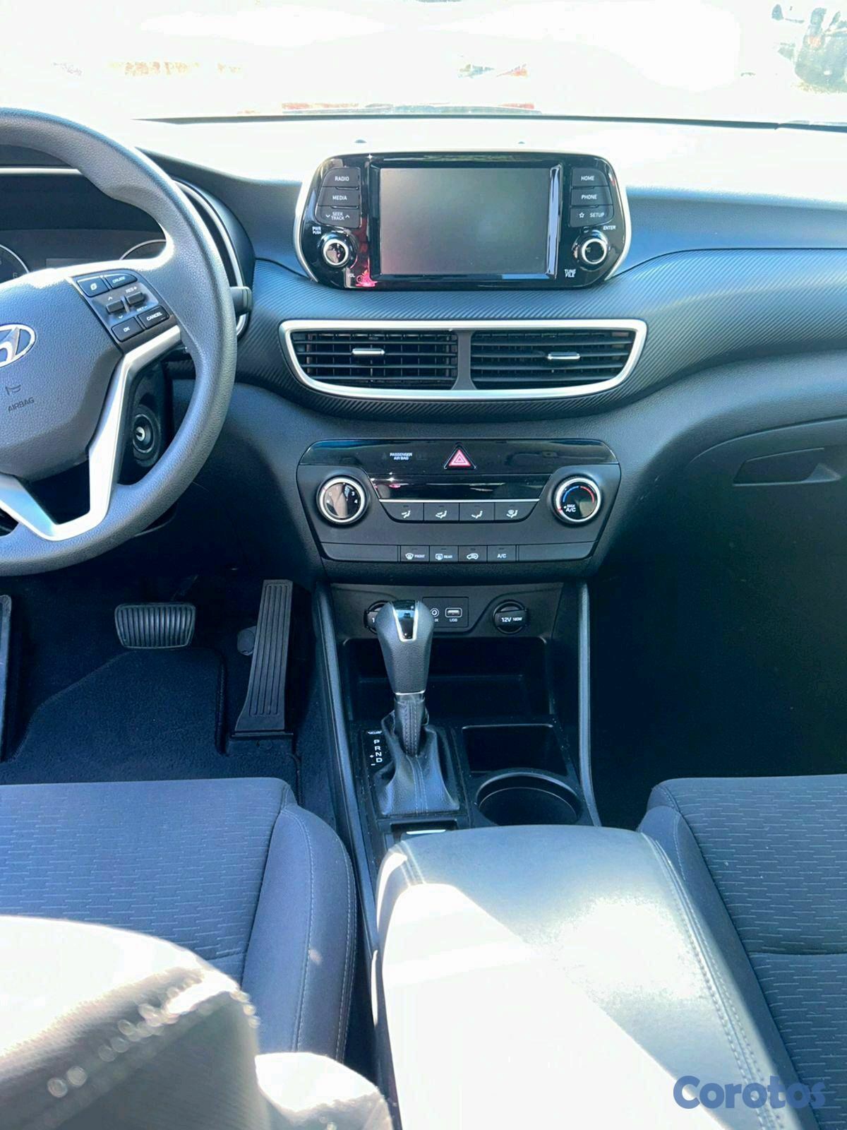 jeepetas y camionetas - Hyundai Tucson SE año 2019 3