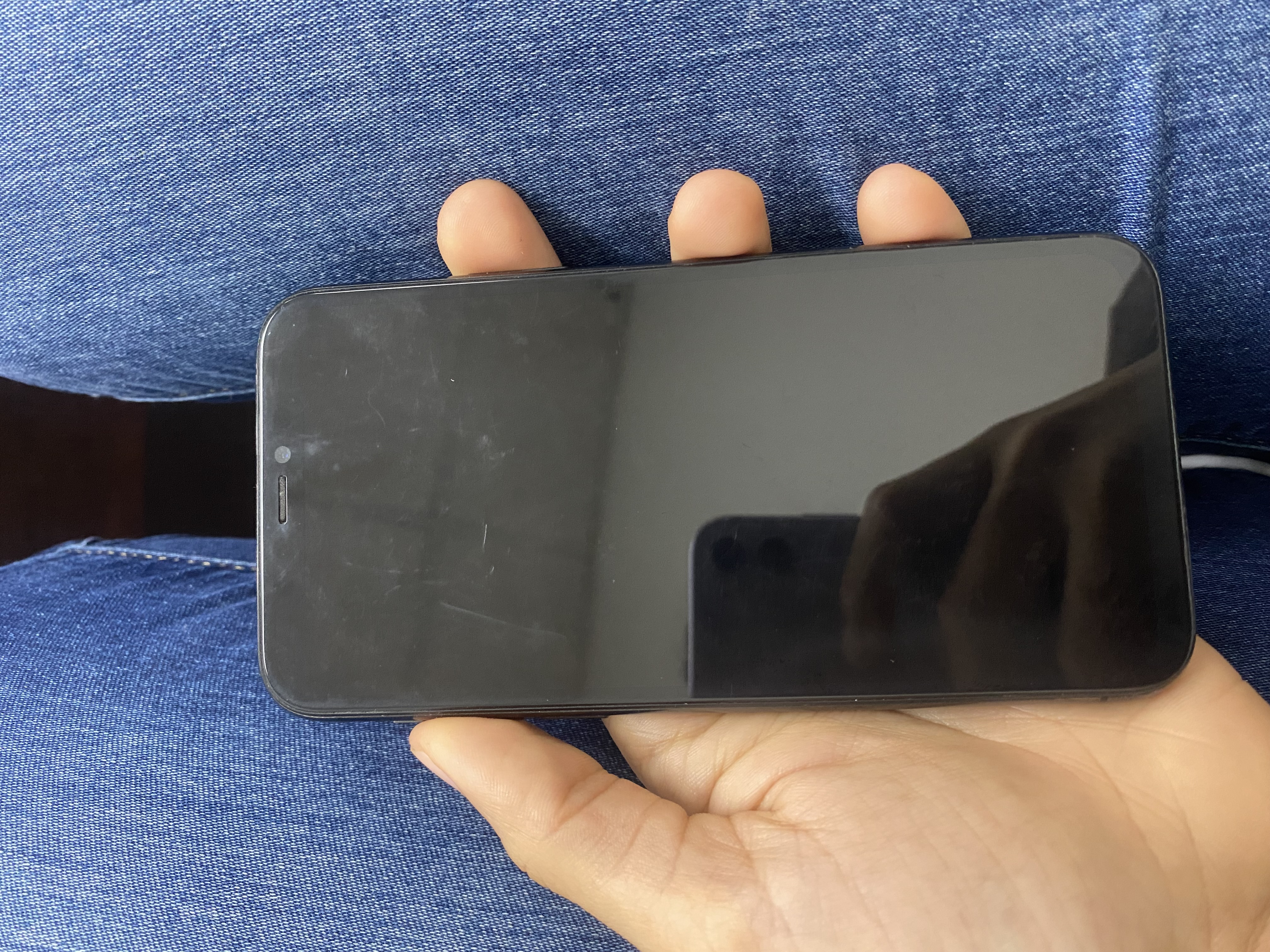 celulares y tabletas - Se vende iPhone 11 Pro  5