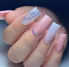 empleos disponibles - SOLICITAMOS MANICURISTA 20,000 0