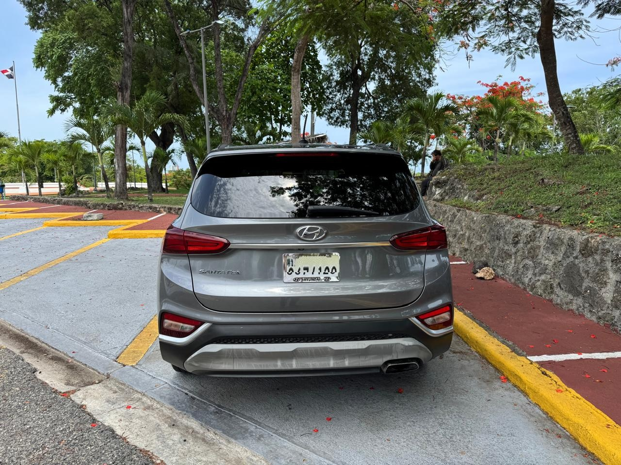 jeepetas y camionetas - Hyundai Santa Fe SE 2019, impecable 5