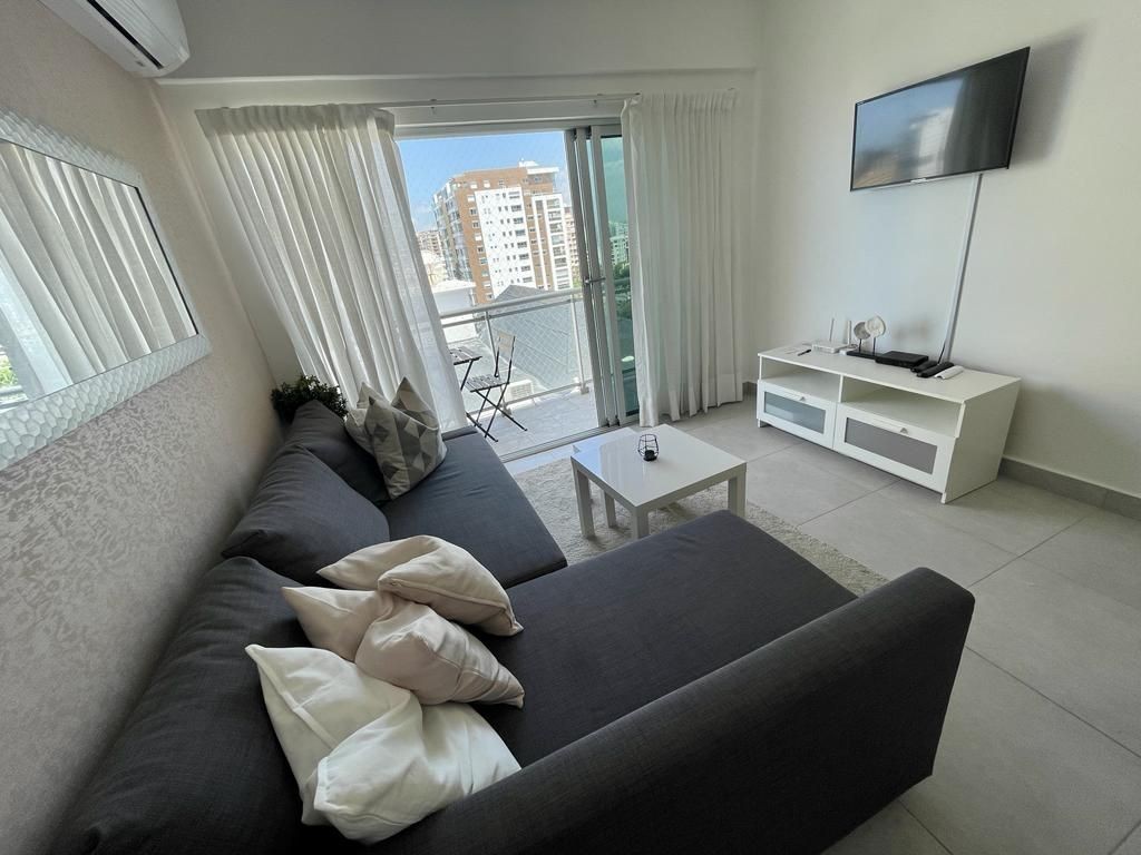 apartamentos - La Esperilla amueblado piso 14 1 habitacion 1.5 banos 1 parqueo 6