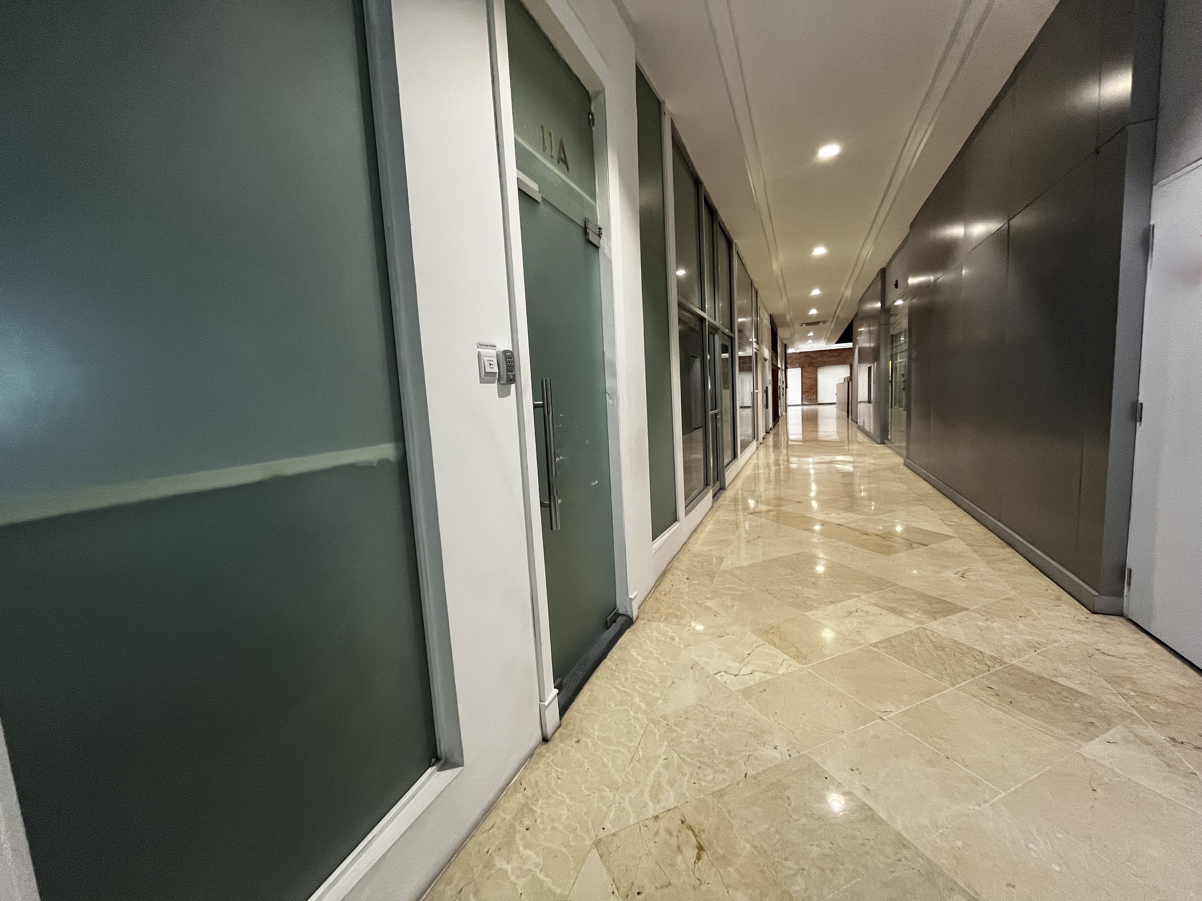 oficinas y locales comerciales - Oficina En Alquiler En Piantini De 48 M2  9