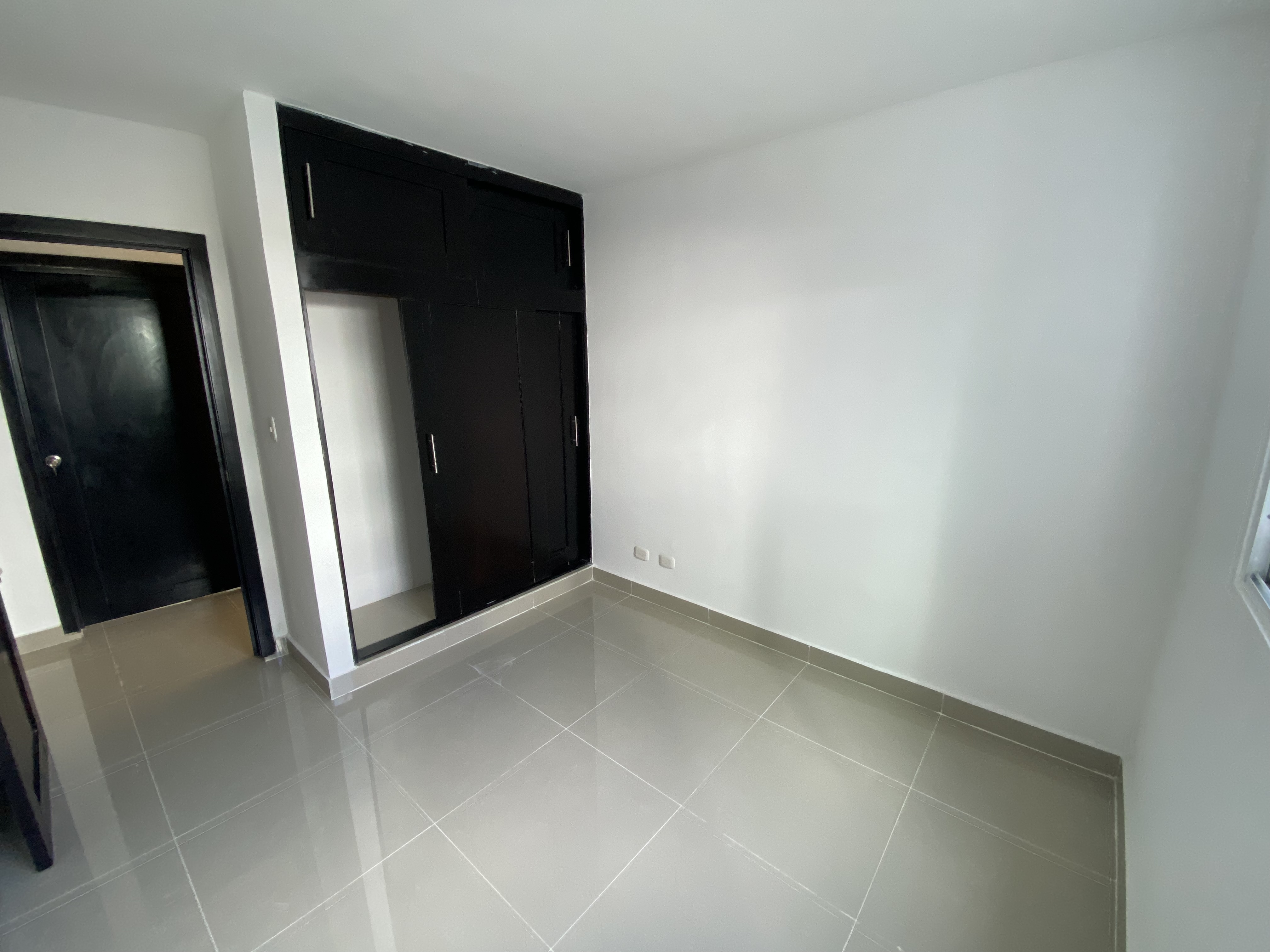 apartamentos - Se vende Apto. 1er nivel con patio privado 5