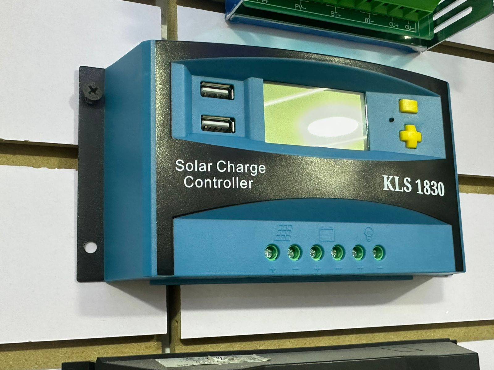 plantas e inversores - REGULADOR DE PANEL SOLAR PWM 30A 12V 24V 0