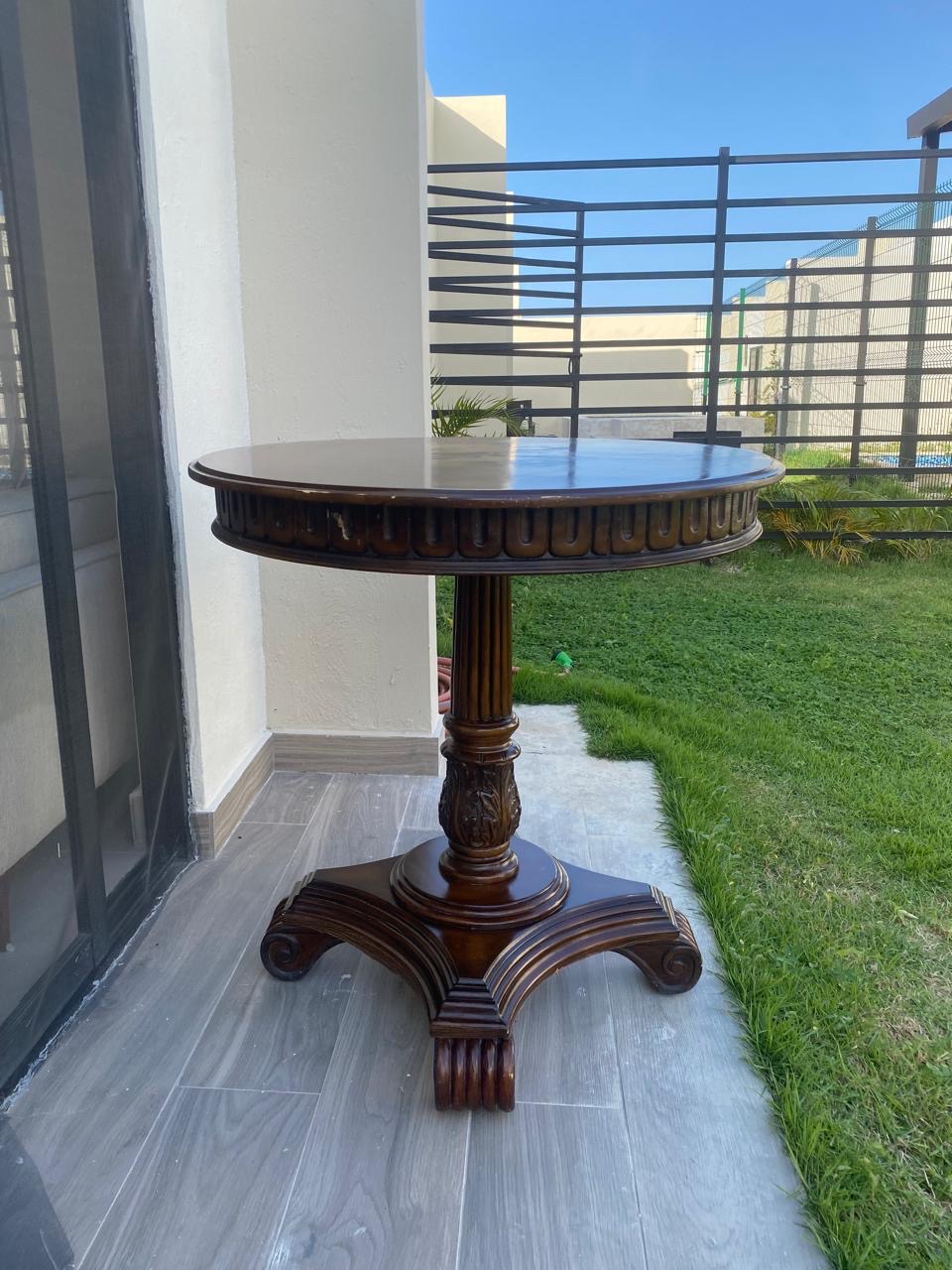 decoración y accesorios - Mesa de Caoba 1