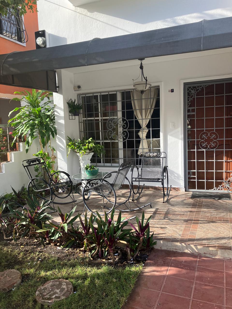casas - CASA EN VENTA / ZONA RESIDENCIAL 1