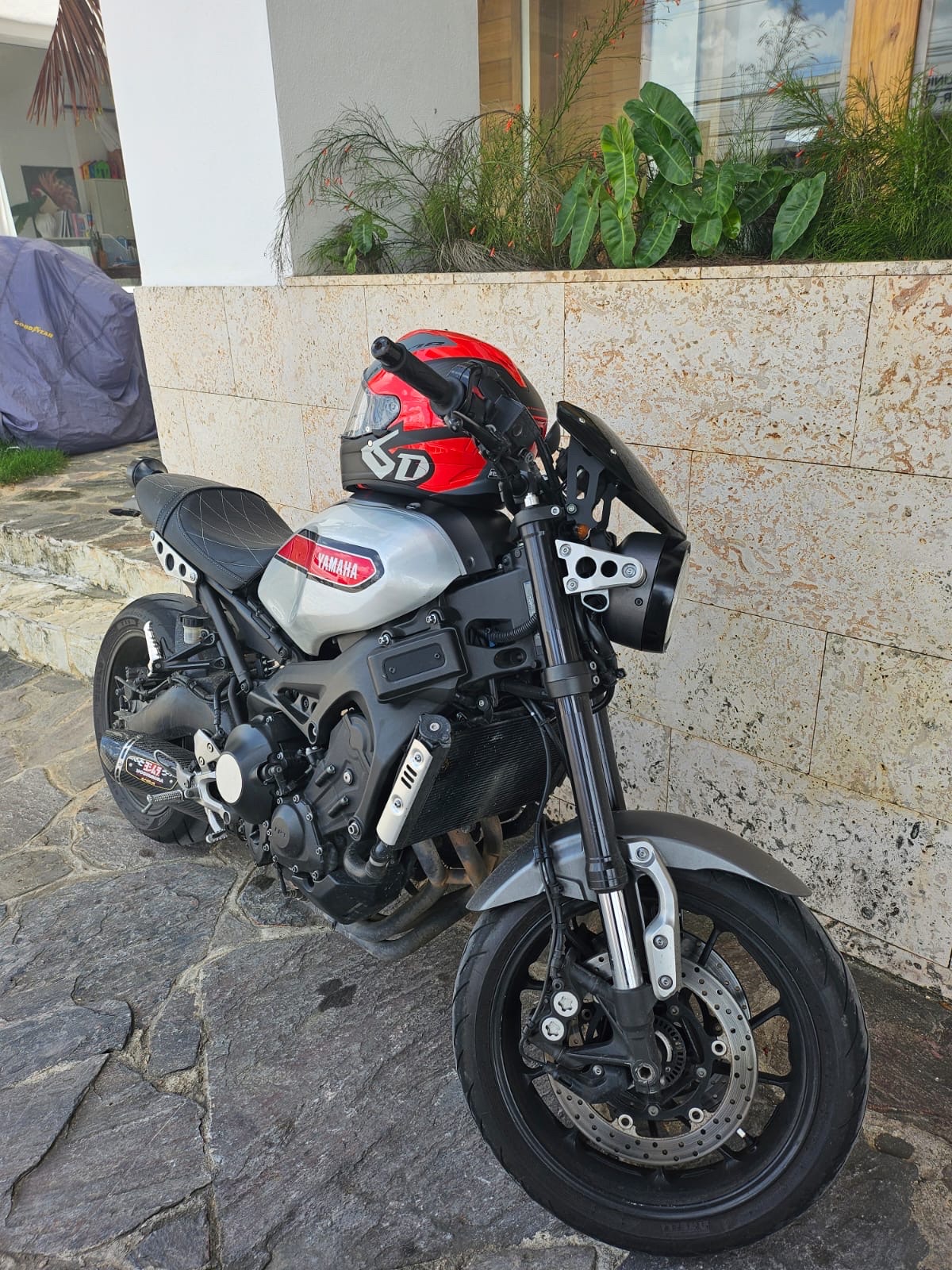 motores y pasolas - comprada en la  Yamaha matricula  al
dia  3