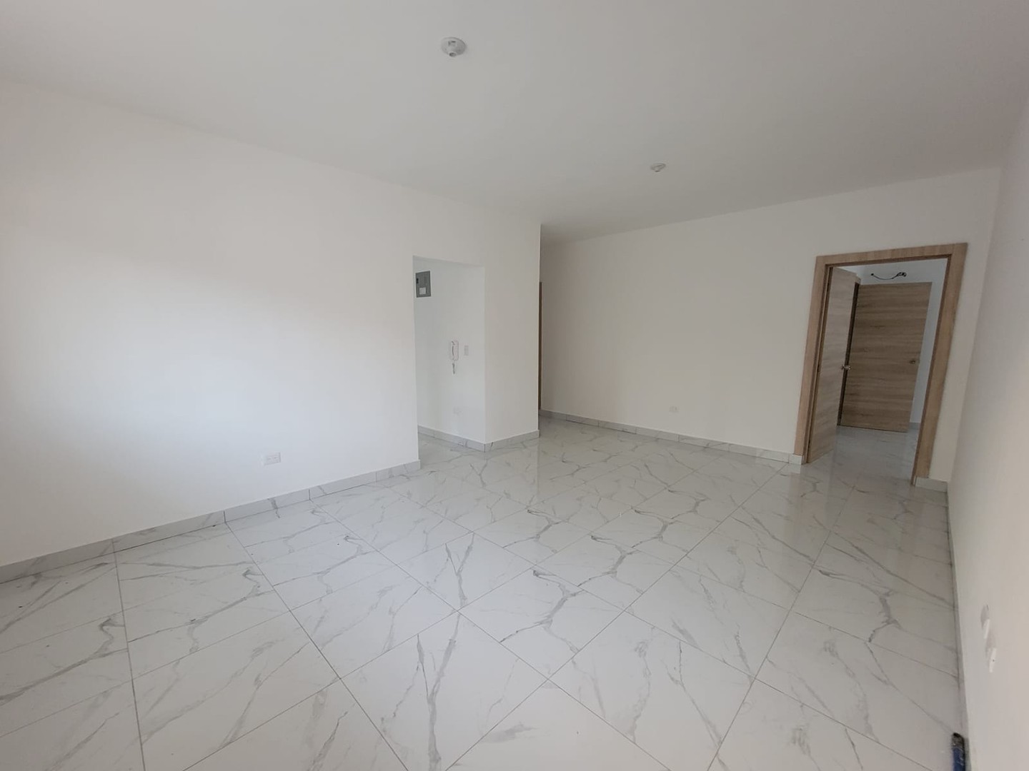 apartamentos - VENDO 1er piso a estrenar en La Agustina, cerca del Nacional Nuevo Código: PD147 0