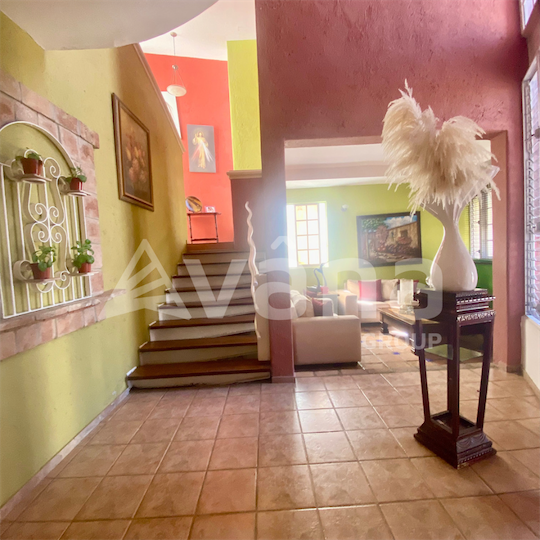 casas - Espaciosa casa de venta en Las Dianas  5